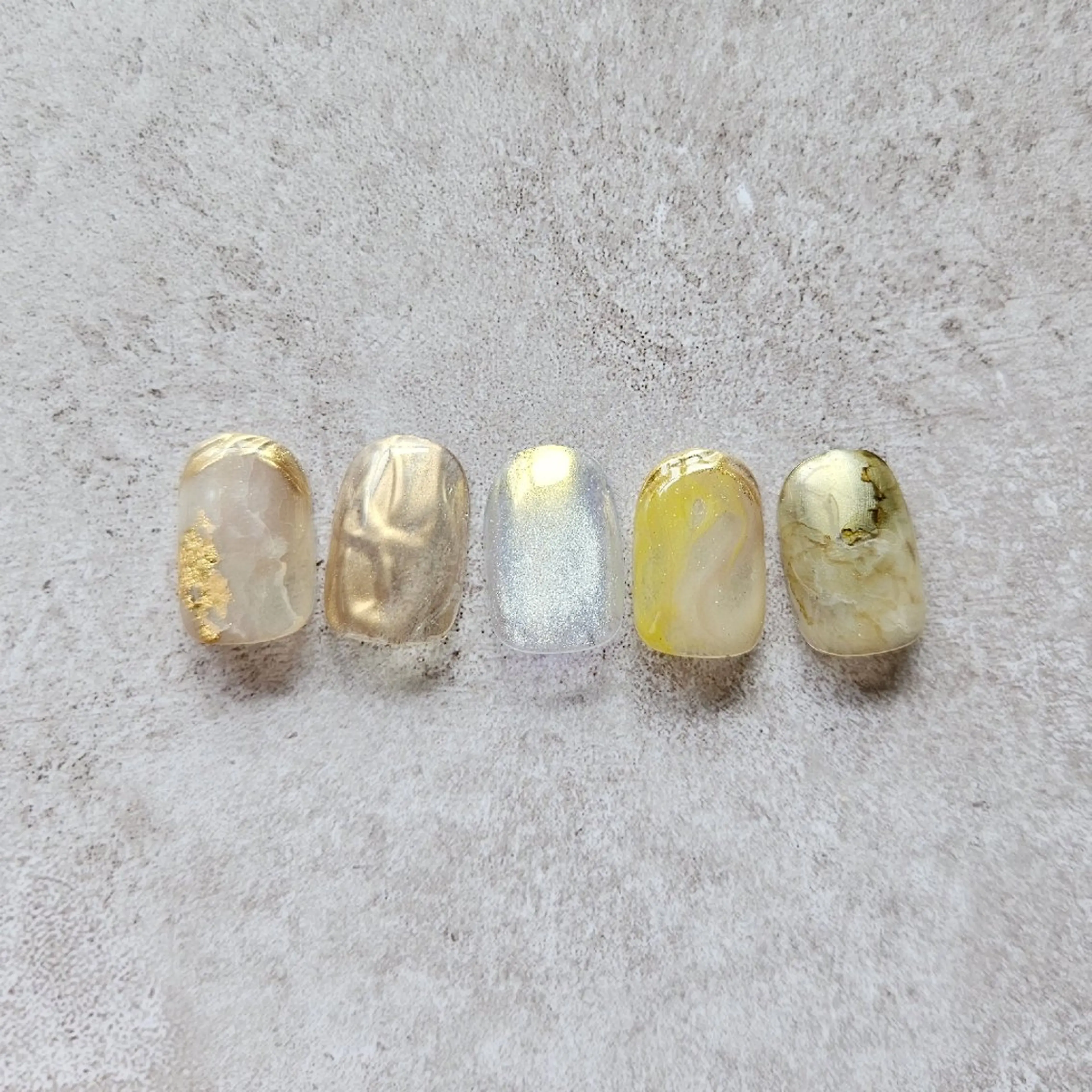 ネイル マグネットネイル ニュアンスネイル ハンドネイル Nailsalon manoのネイルデザイン