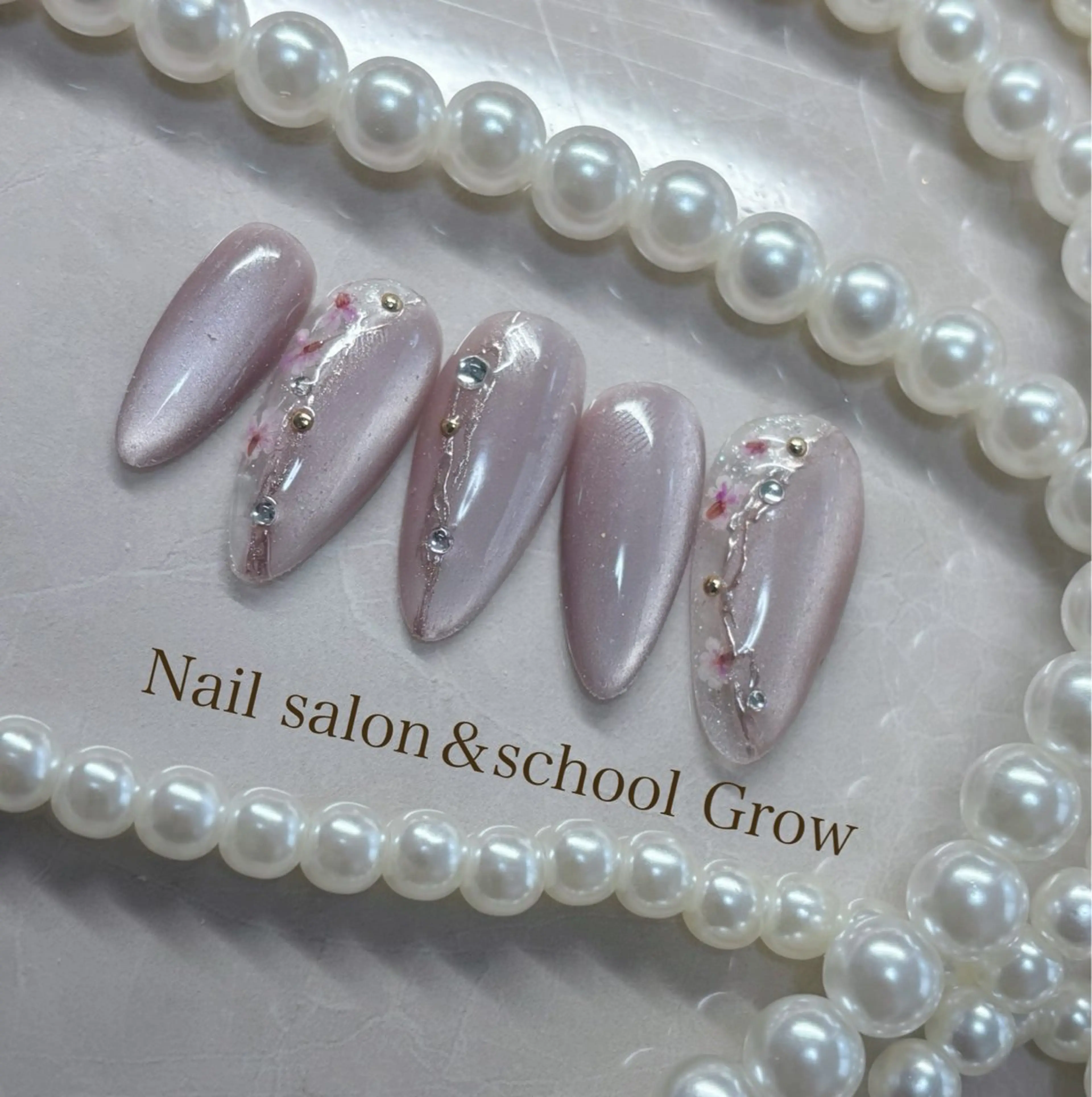 ネイル マグネットネイル ハンドネイル 認定講師⭐️歴20年 サロン&スクールのネイルデザイン