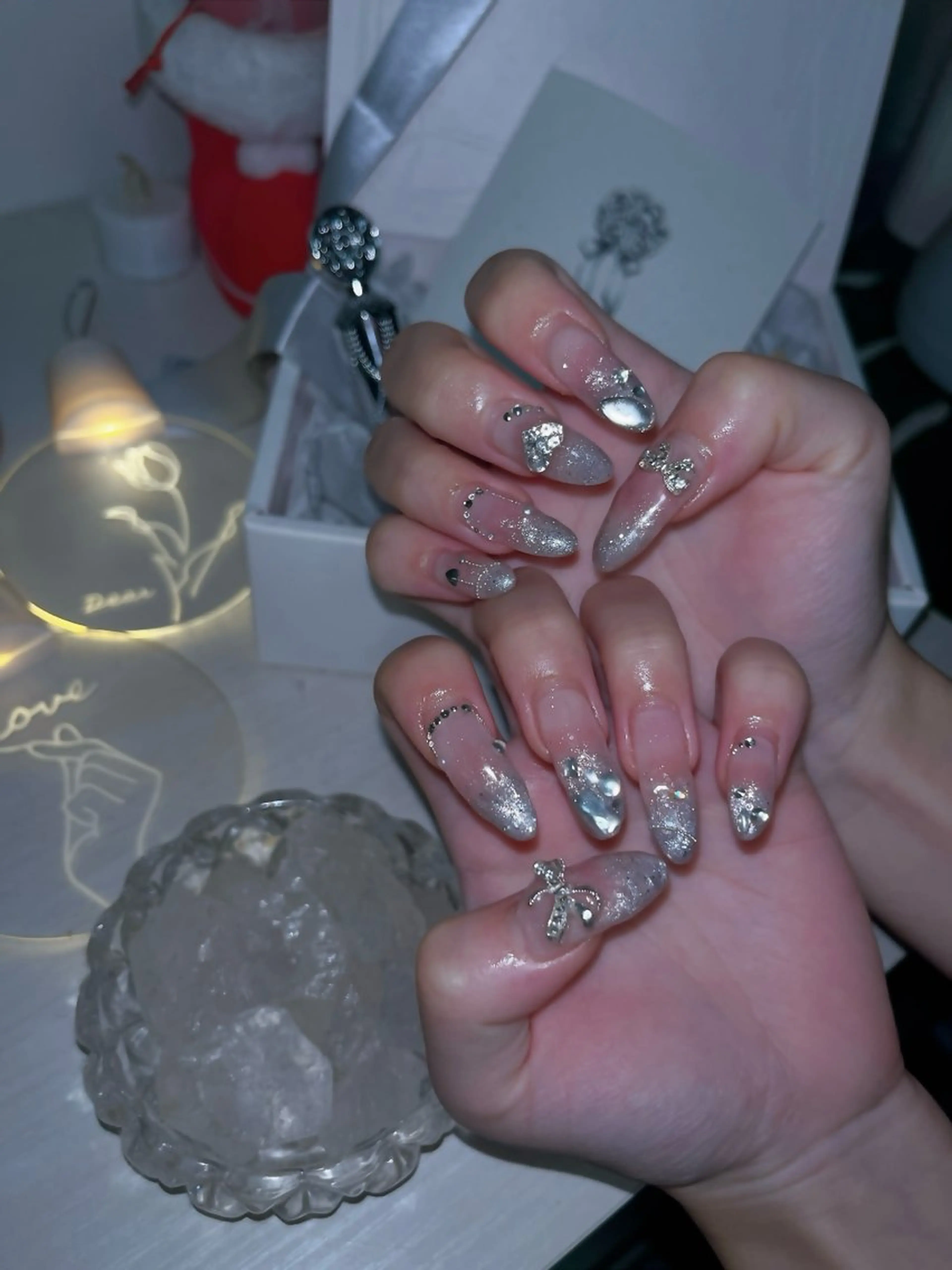 ネイル チークネイル ガーリー グラデーション キラキラネイル *dear luke*モデル募集のネイルデザイン