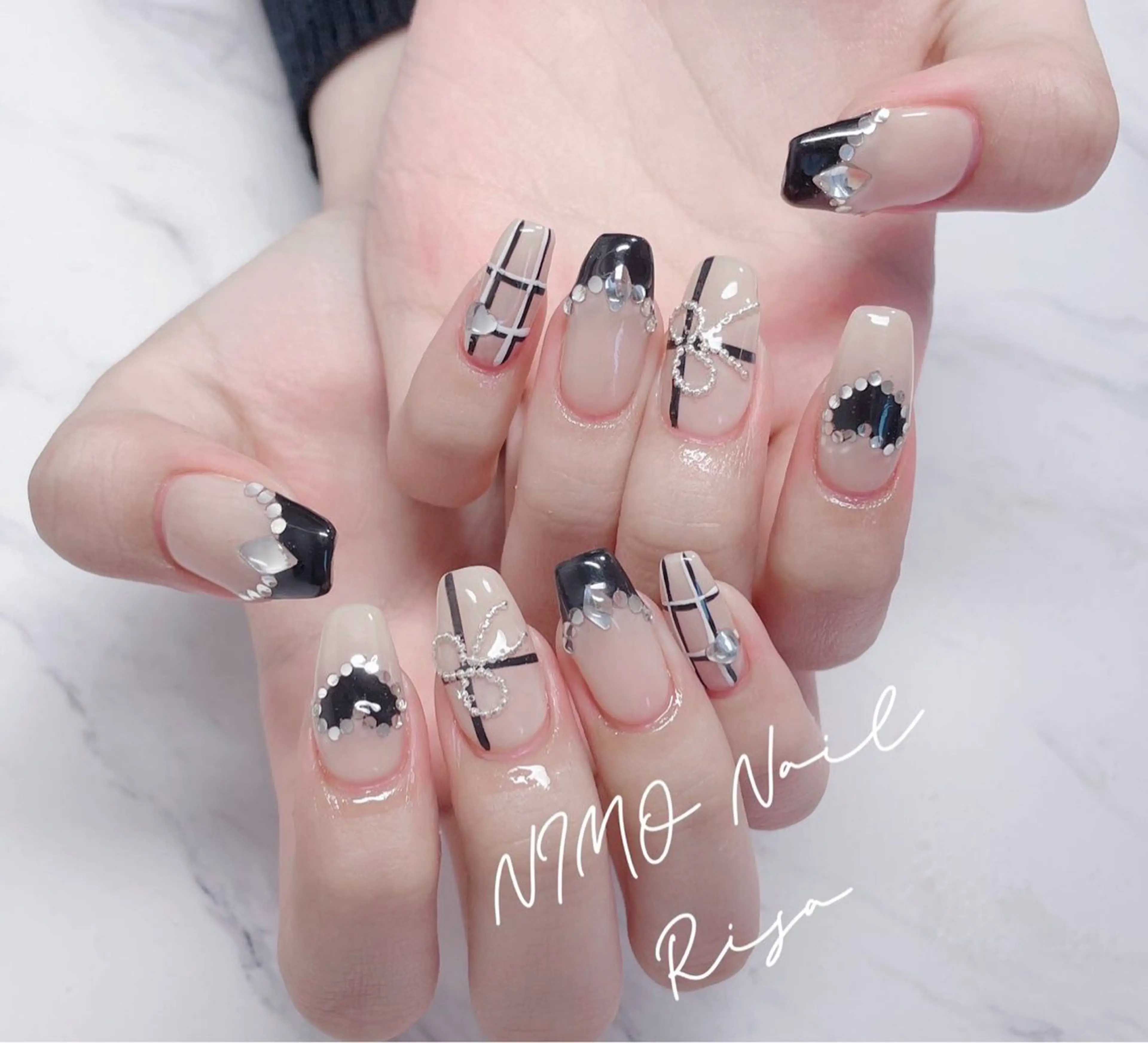 ネイル ハンドネイル RI SA☀️ リサのネイルデザイン