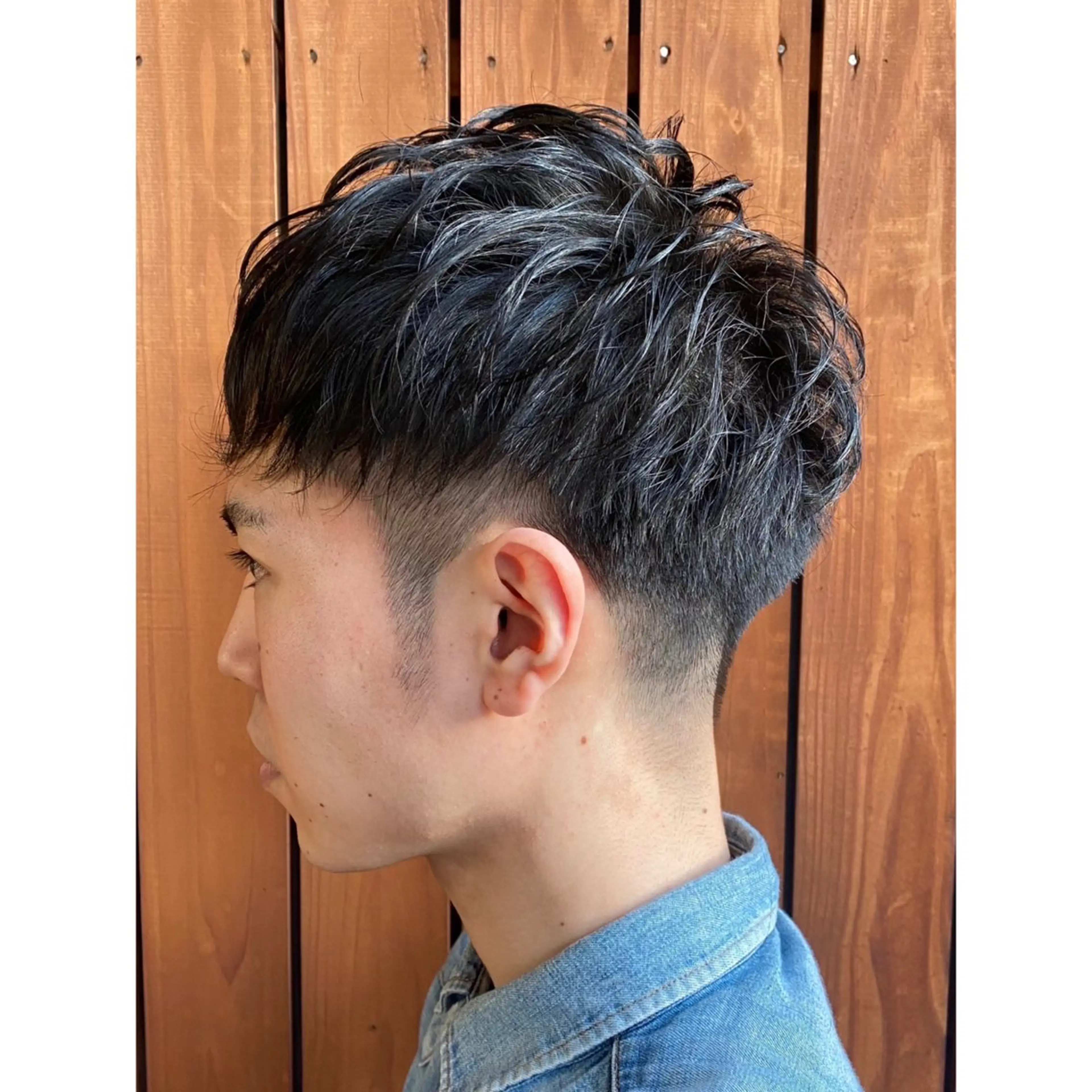 メンズ メンズパーマ ハイトーン/ ダブルカラー/透明感のヘアスタイル