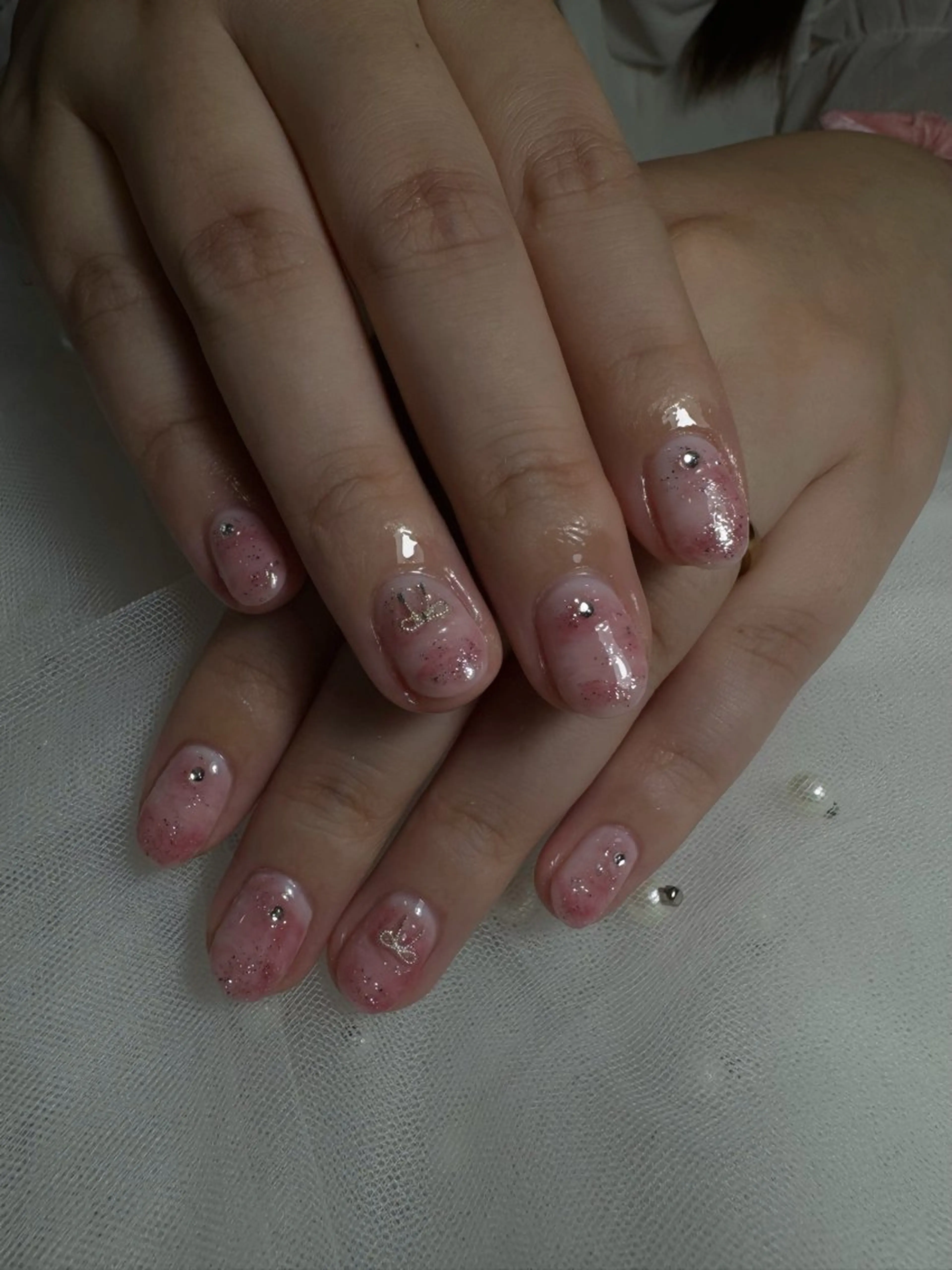 ネイル キラキラネイル シンプルネイル 春ネイル ワンホンネイル 冬ネイル ハンドネイル Cham sora Nailのネイルデザイン