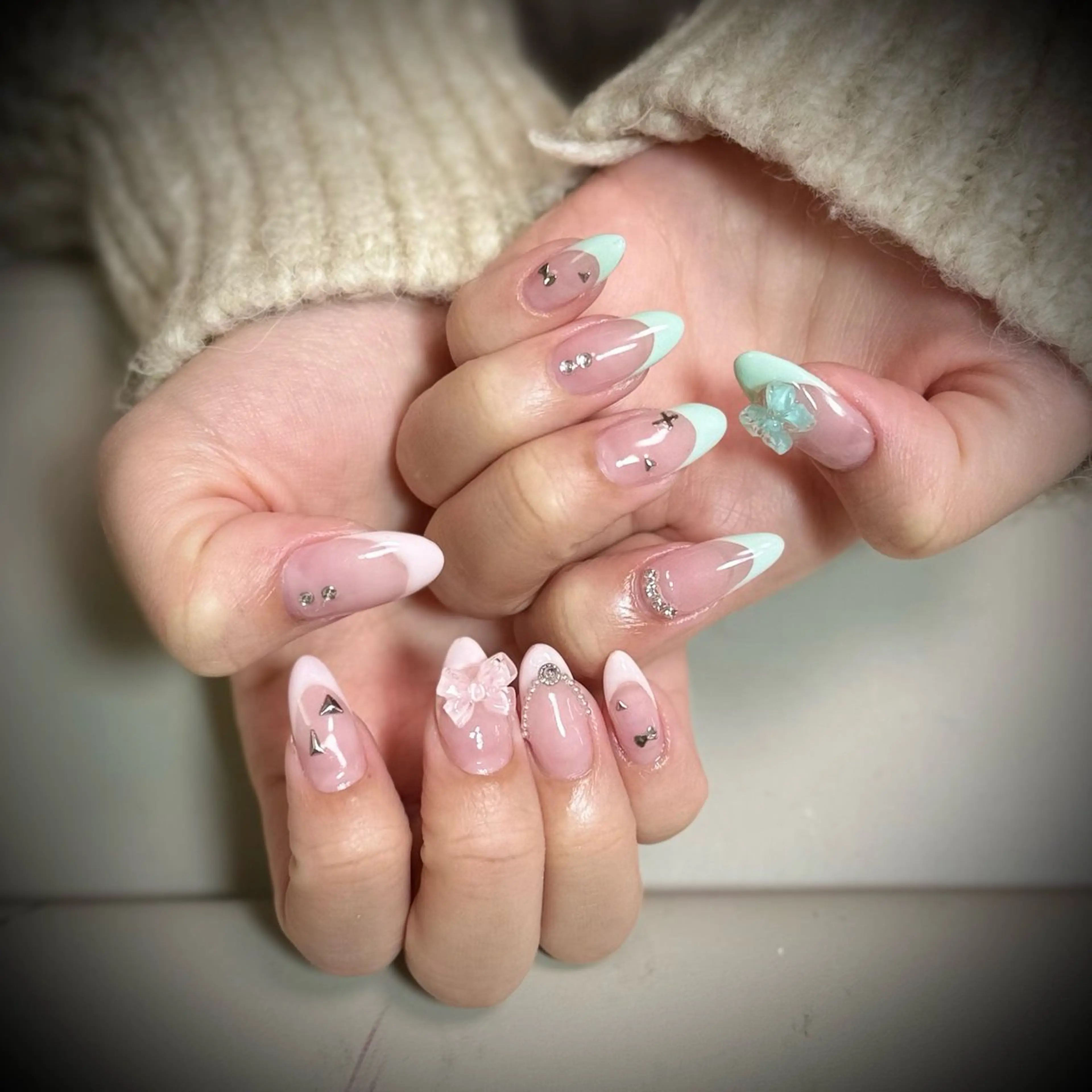 ネイル ハンドネイル エクラNailサロン ミオのネイルデザイン
