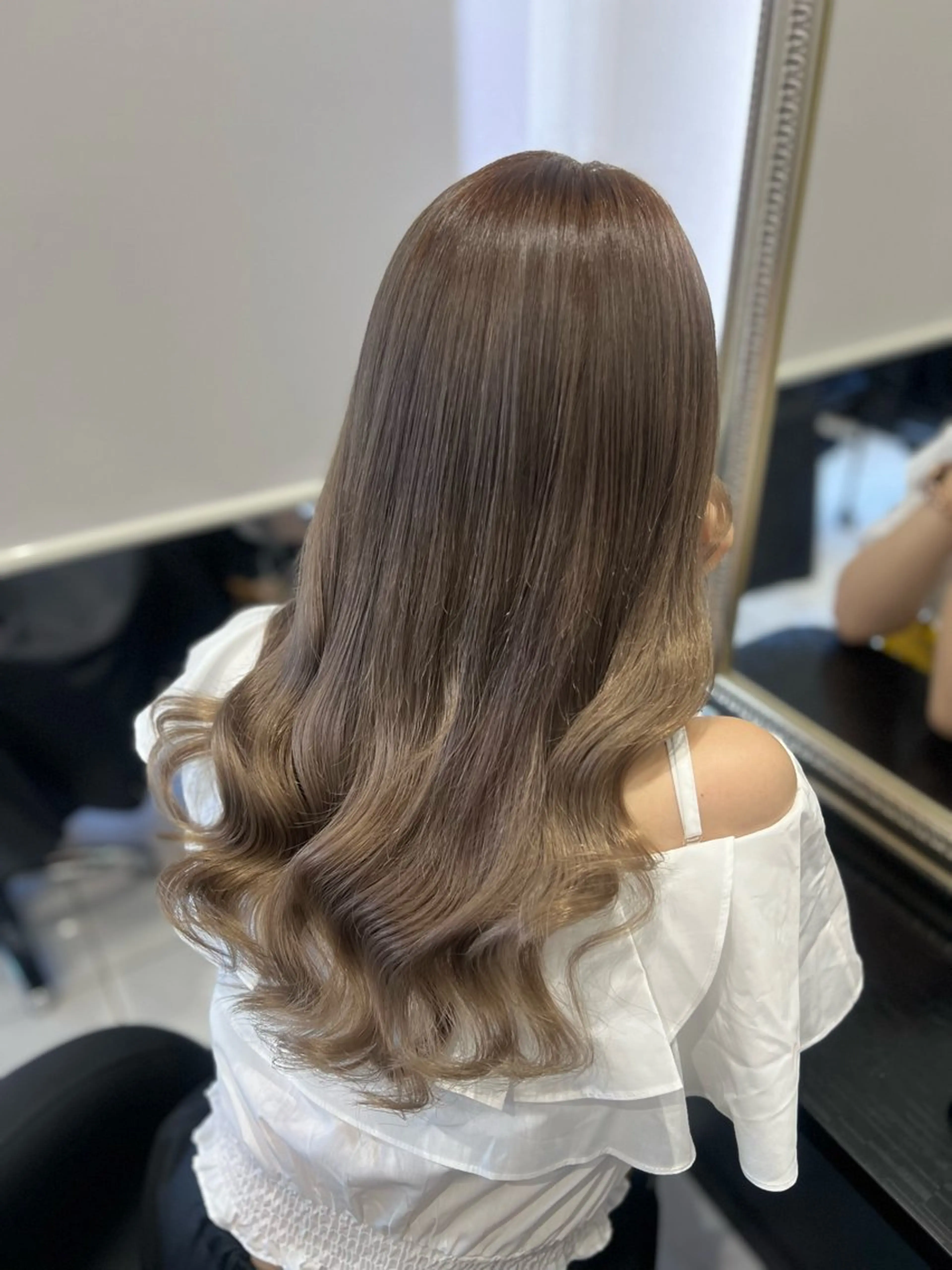 ロング カラー ベージュカラー ブリーチ モカベージュ ヘアカラー トリートメント YUDU🍊 germe/ジェルムのヘアスタイル