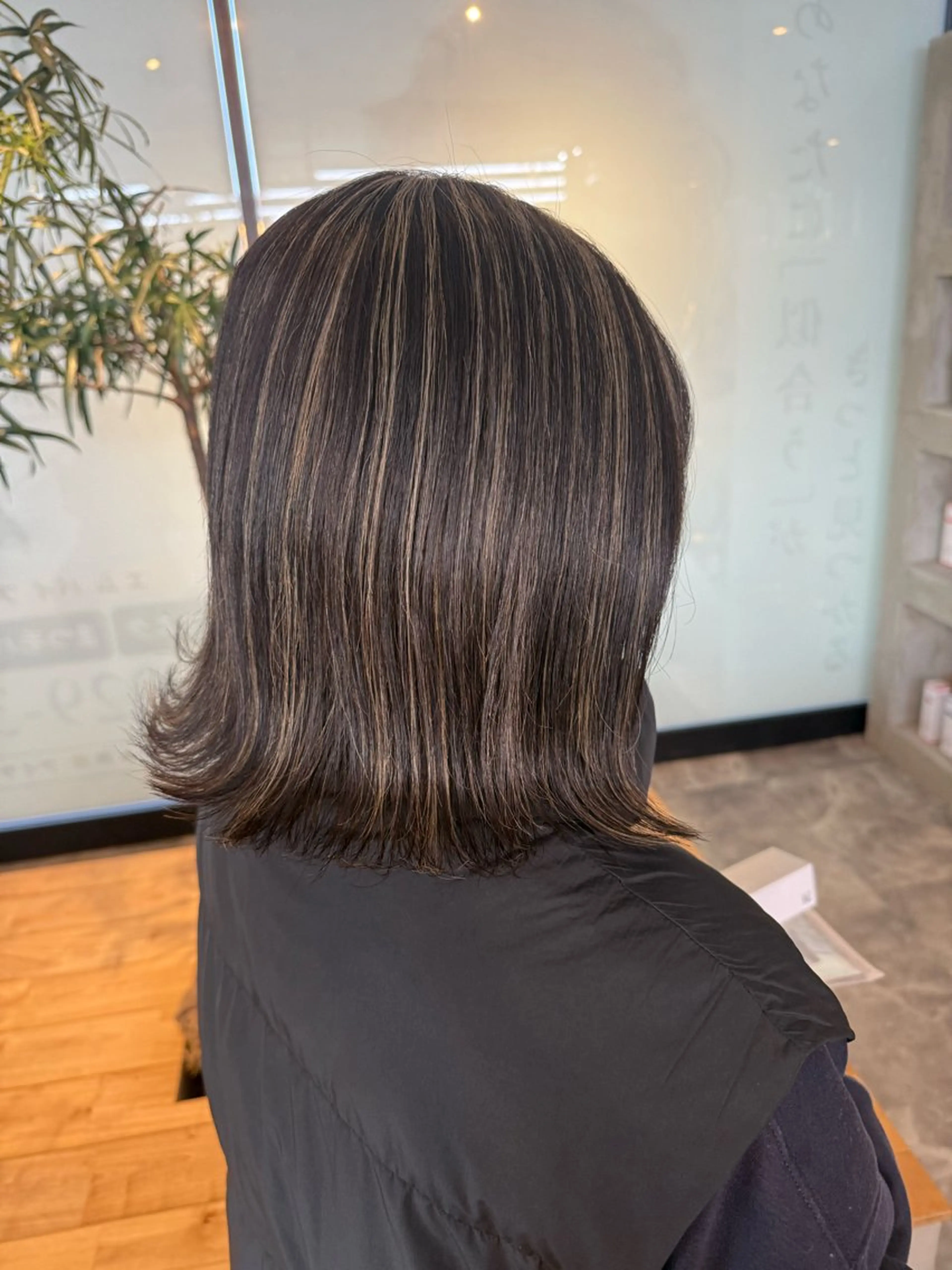 ミディアム ハイライト 花井さくら🇺🇸 /デザインカラー🌈のヘアスタイル