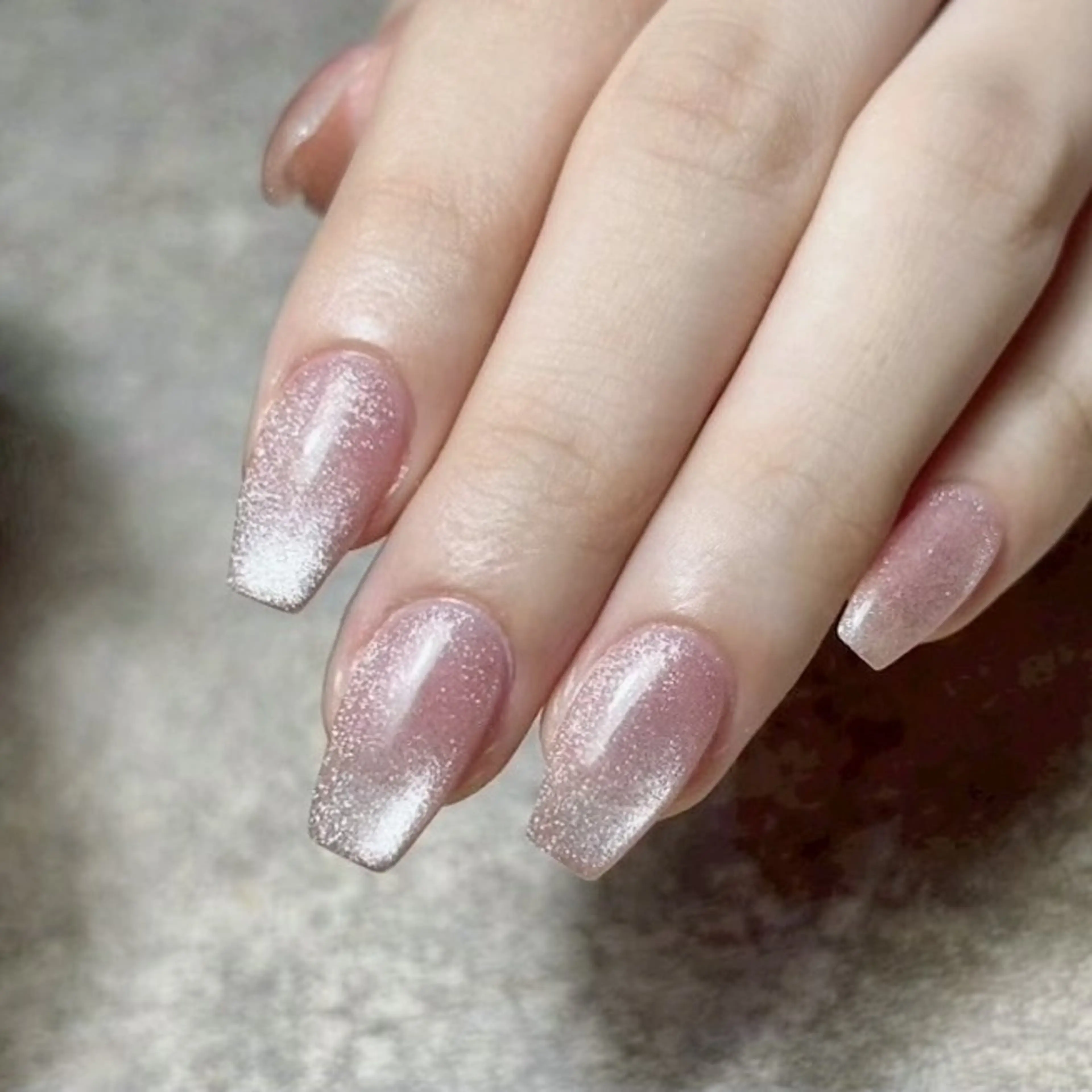 ネイル マグネットネイル マグネットワンカラー ワンカラーネイル ハンドネイル nailsalon　blast所属・atelier　 univ.のネイルデザイン