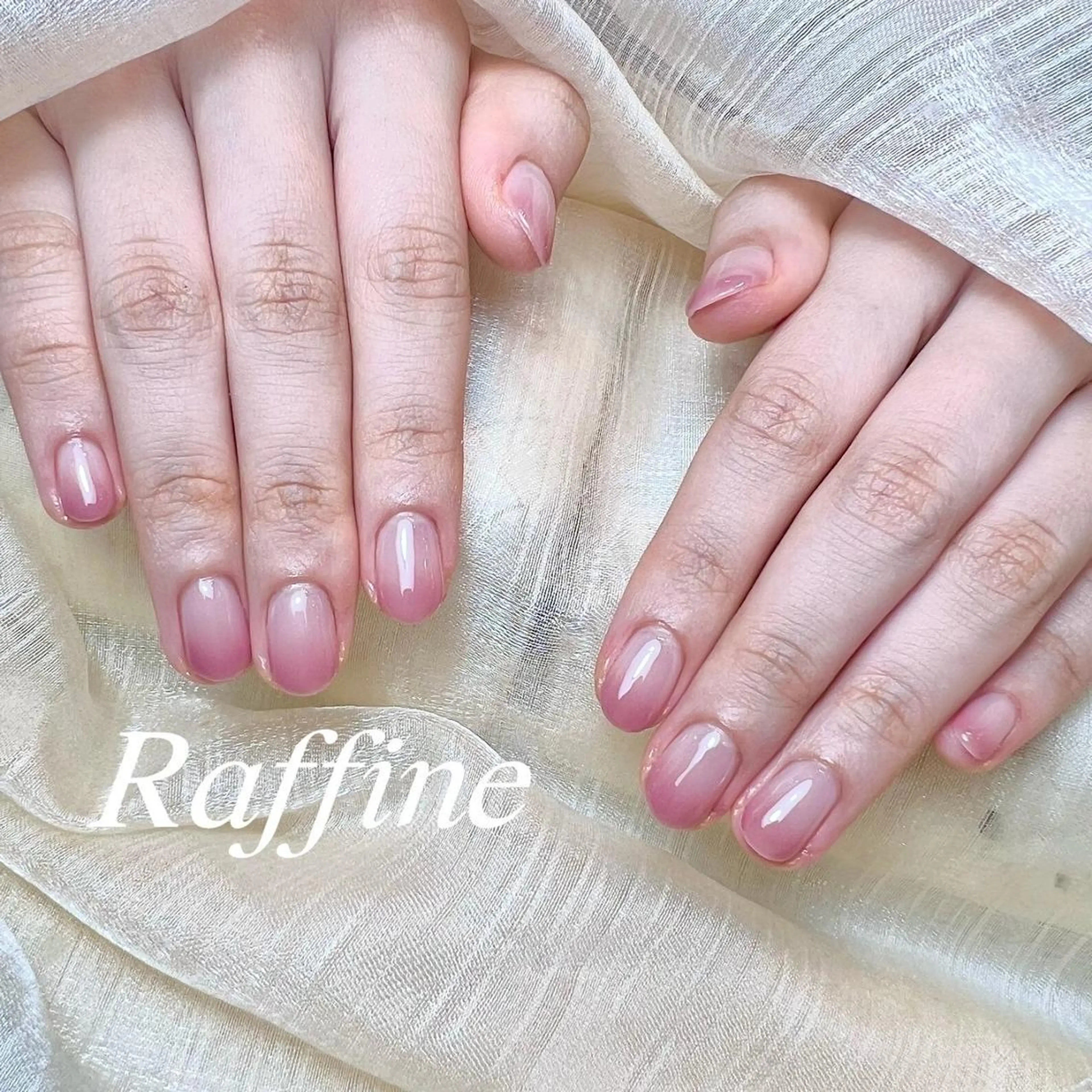 ネイル RAFFINE haru🦋🩵のネイルデザイン