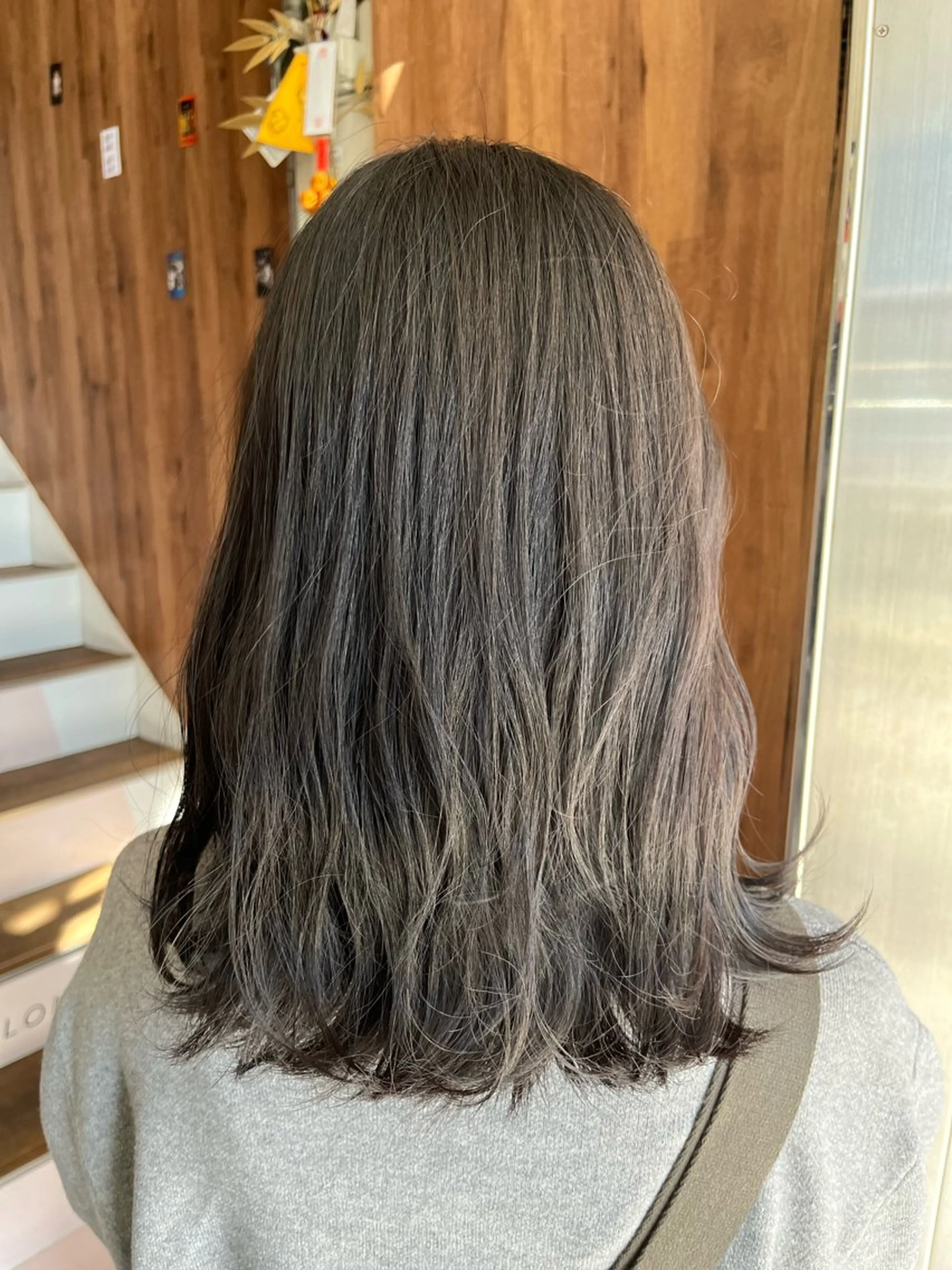 ミディアム カラー ヘアアレンジ カット ヘアカラー トリートメント 【暗め透明感カラー】 【インナー】小島良太のヘアスタイル