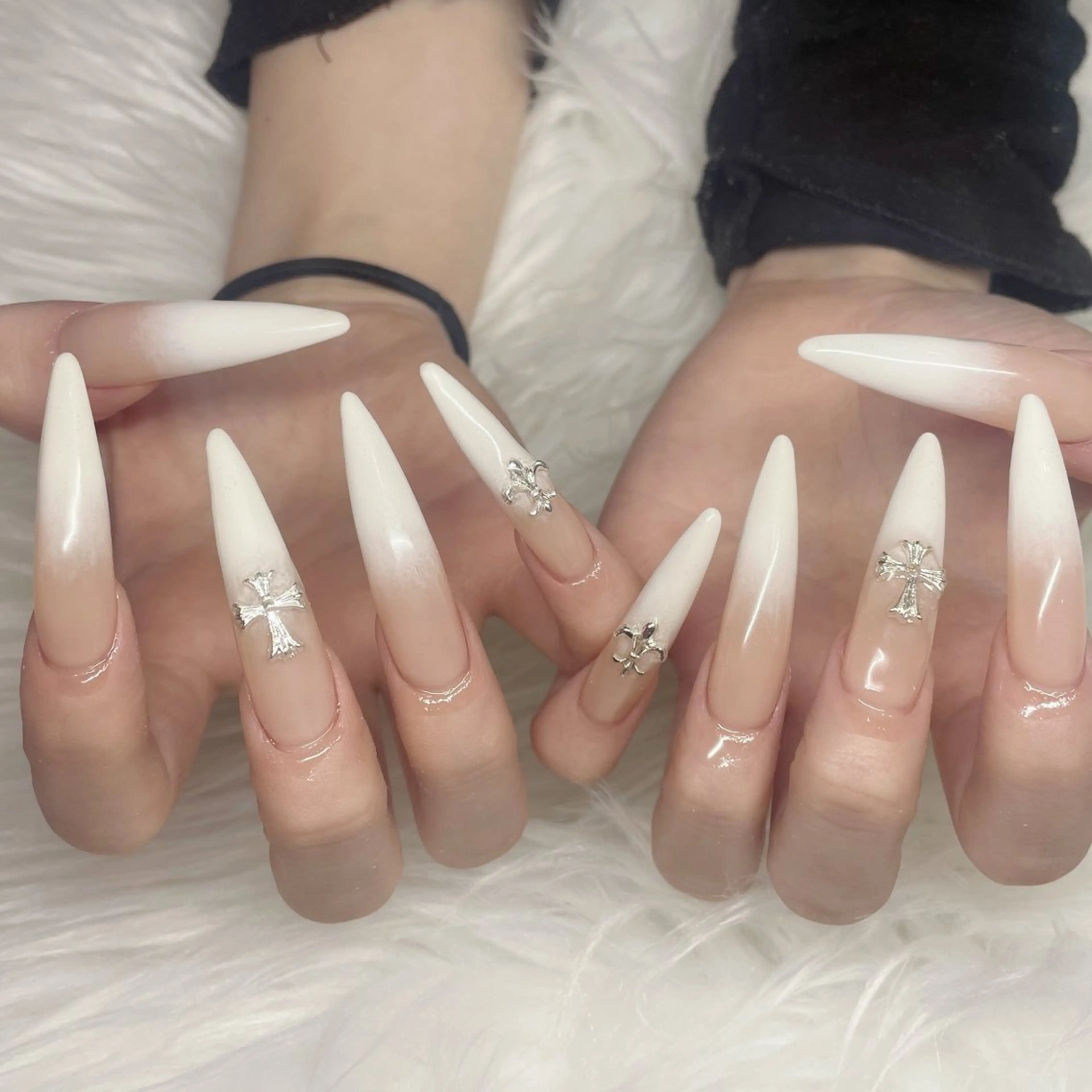 ネイル ハンドネイル Arva Manaのネイルデザイン