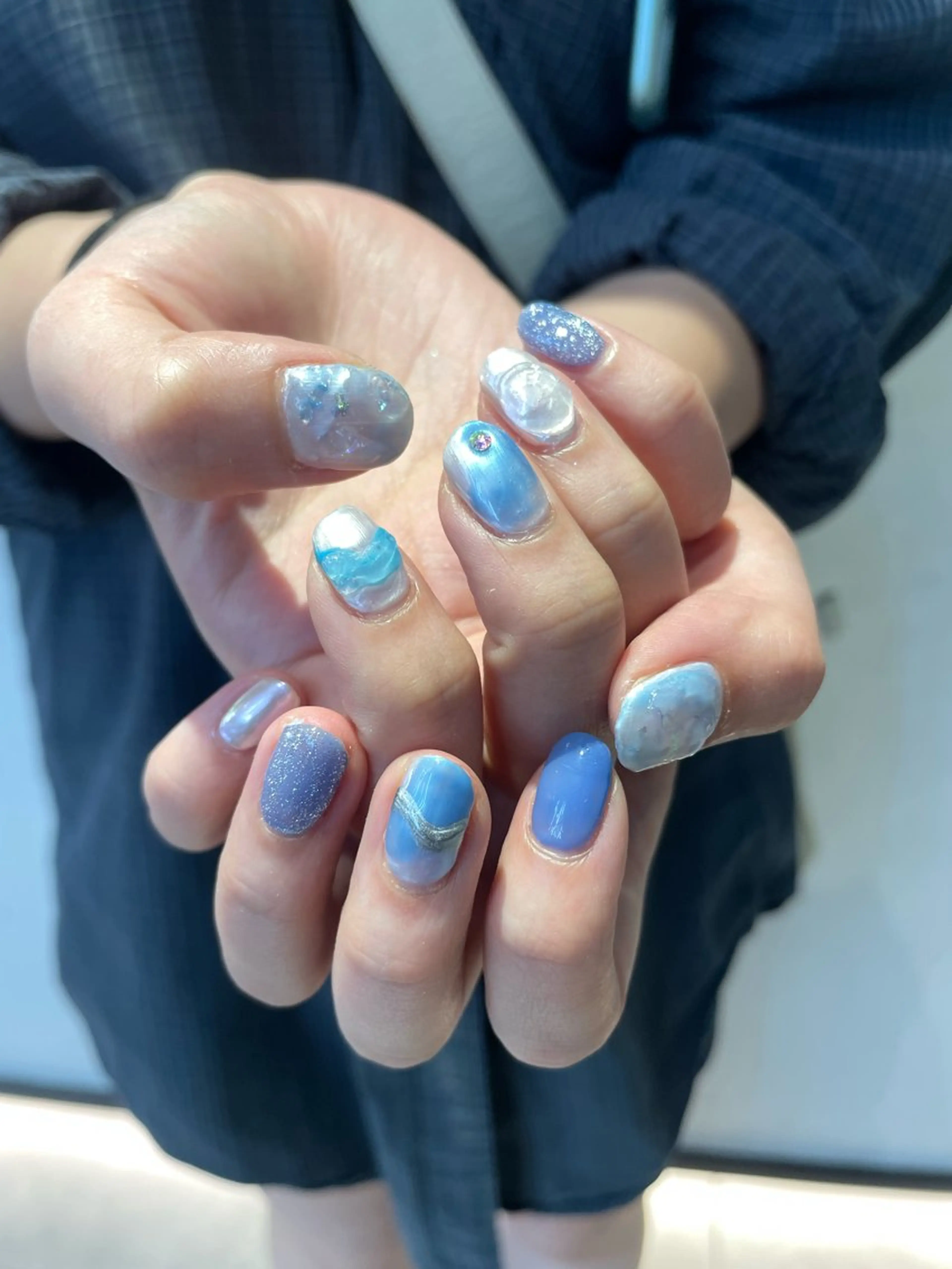 ネイル ハンドネイル 🌟暖色系ハイトーン 🌟AIのヘアスタイル