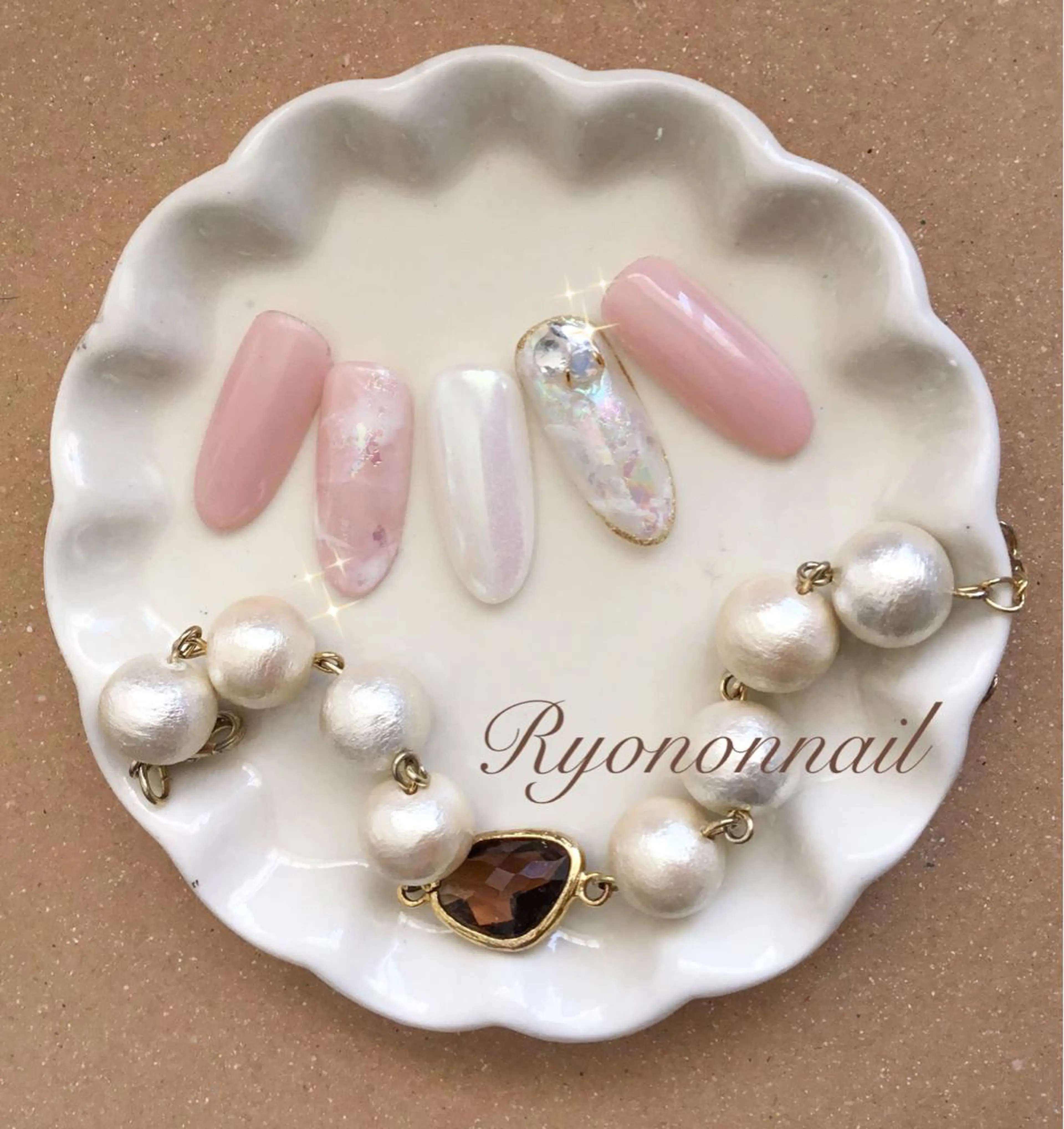 ネイル オーロラネイル 大理石ネイル(マーブル) シンプルネイル Ryononnail(リョノンネイル)所属・Ryononnail 上谷典子のネイルデザイン