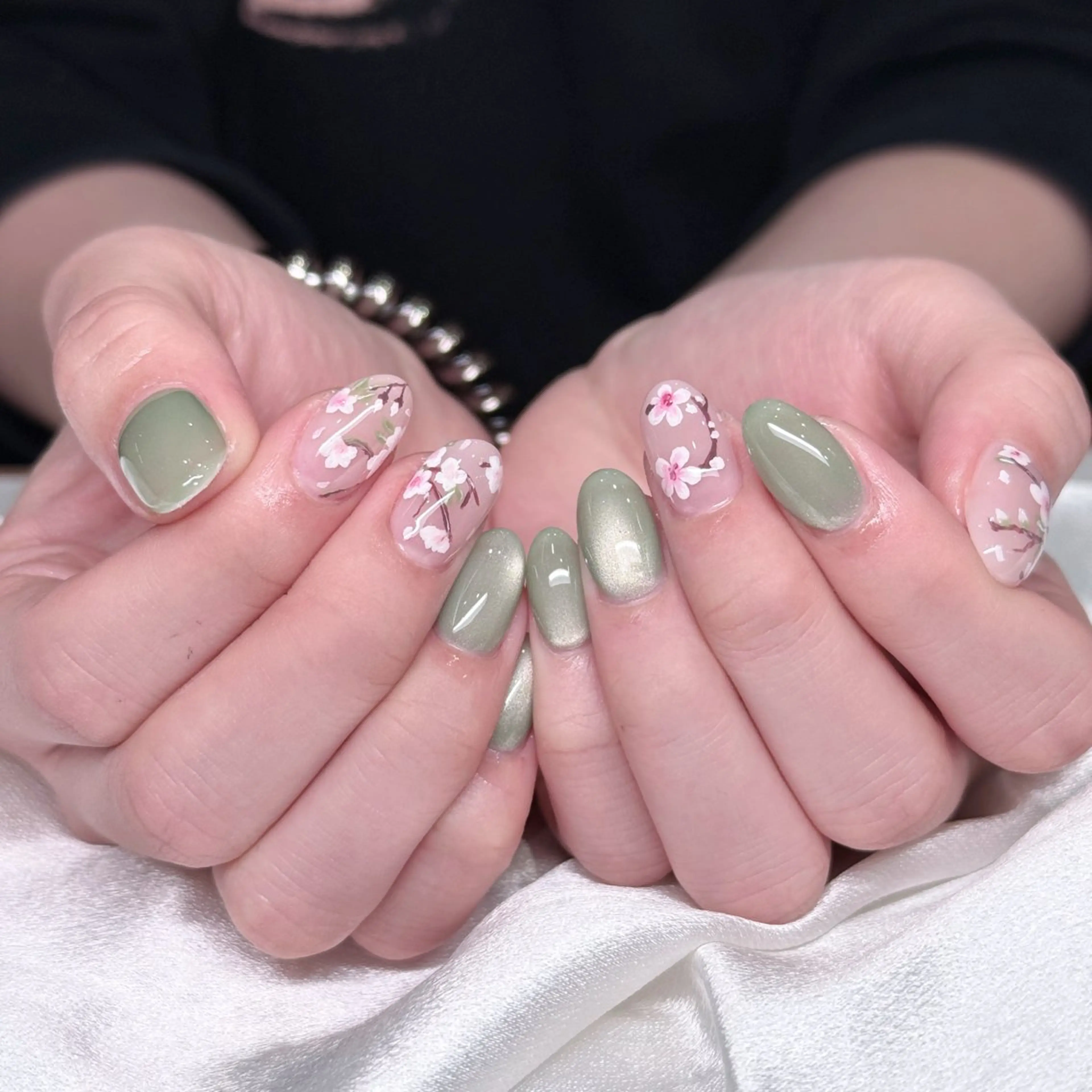 ネイル オーロラネイル ブルー チークネイル フットネイル フレンチネイル ハンドネイル JAN 168 池袋のネイルデザイン