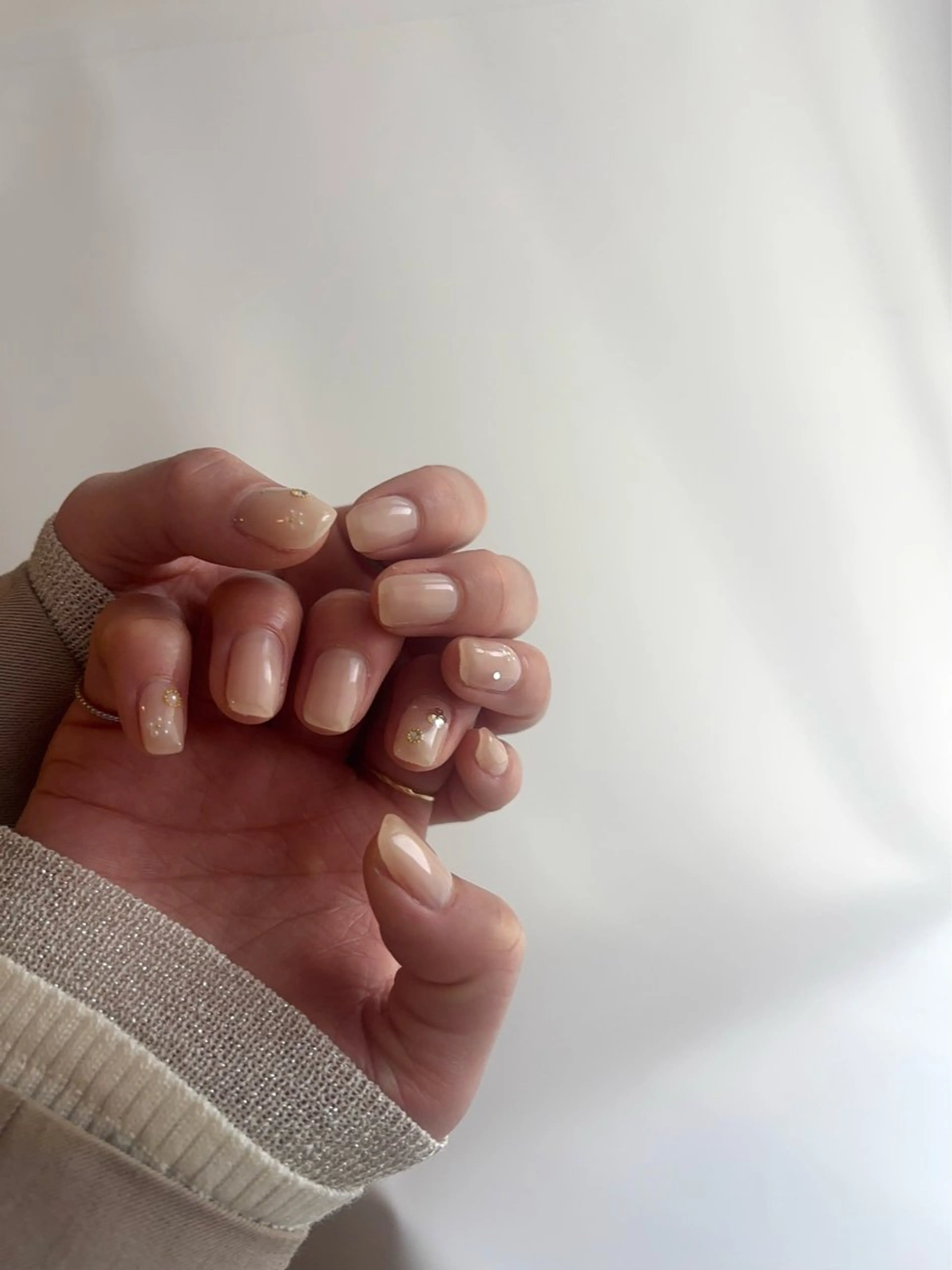 ネイル ホワイト ハンドネイル Elio所属・Elio 国泰寺のネイルデザイン