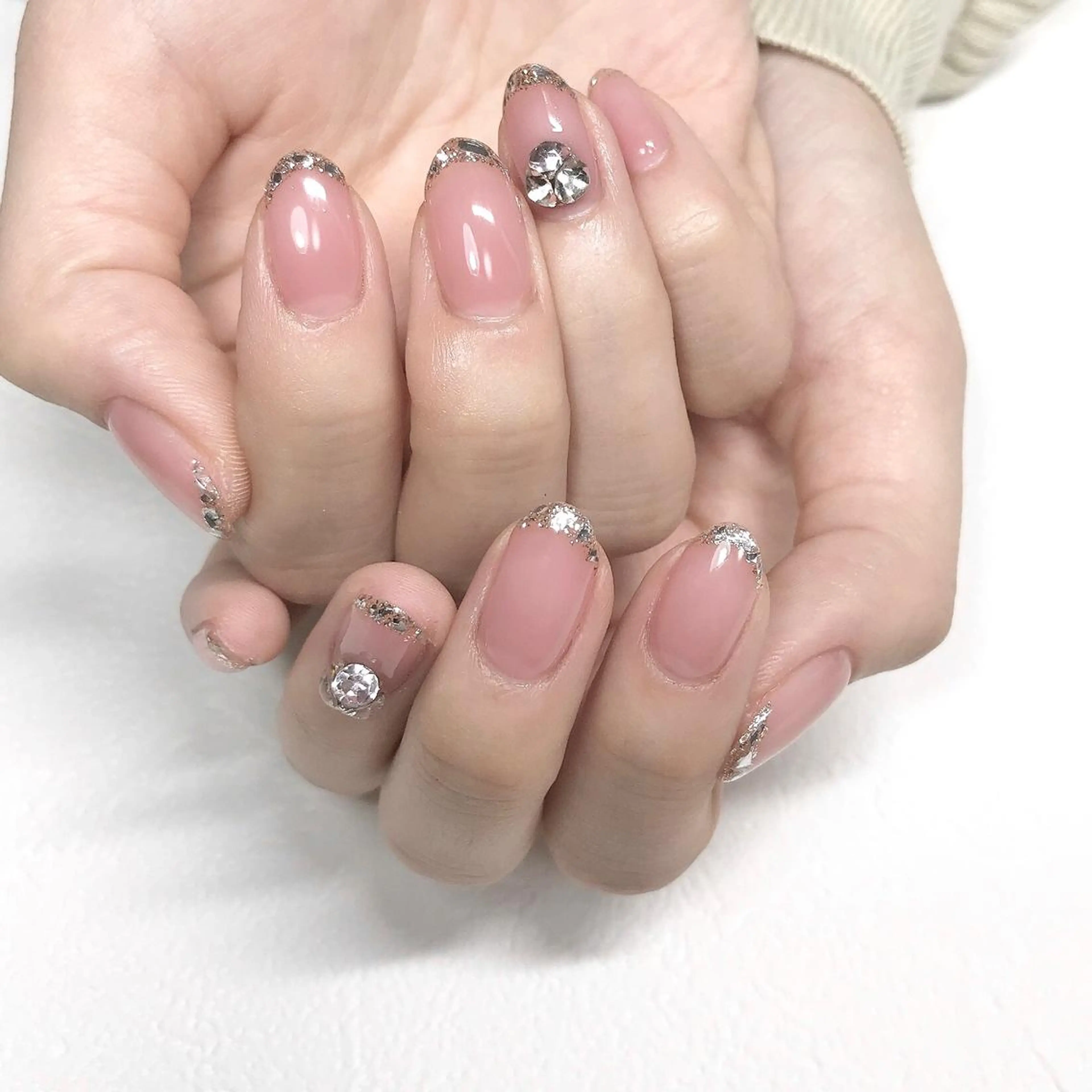 ネイル フレンチネイル ガラスフレンチ ハンドネイル Room nailのネイルデザイン