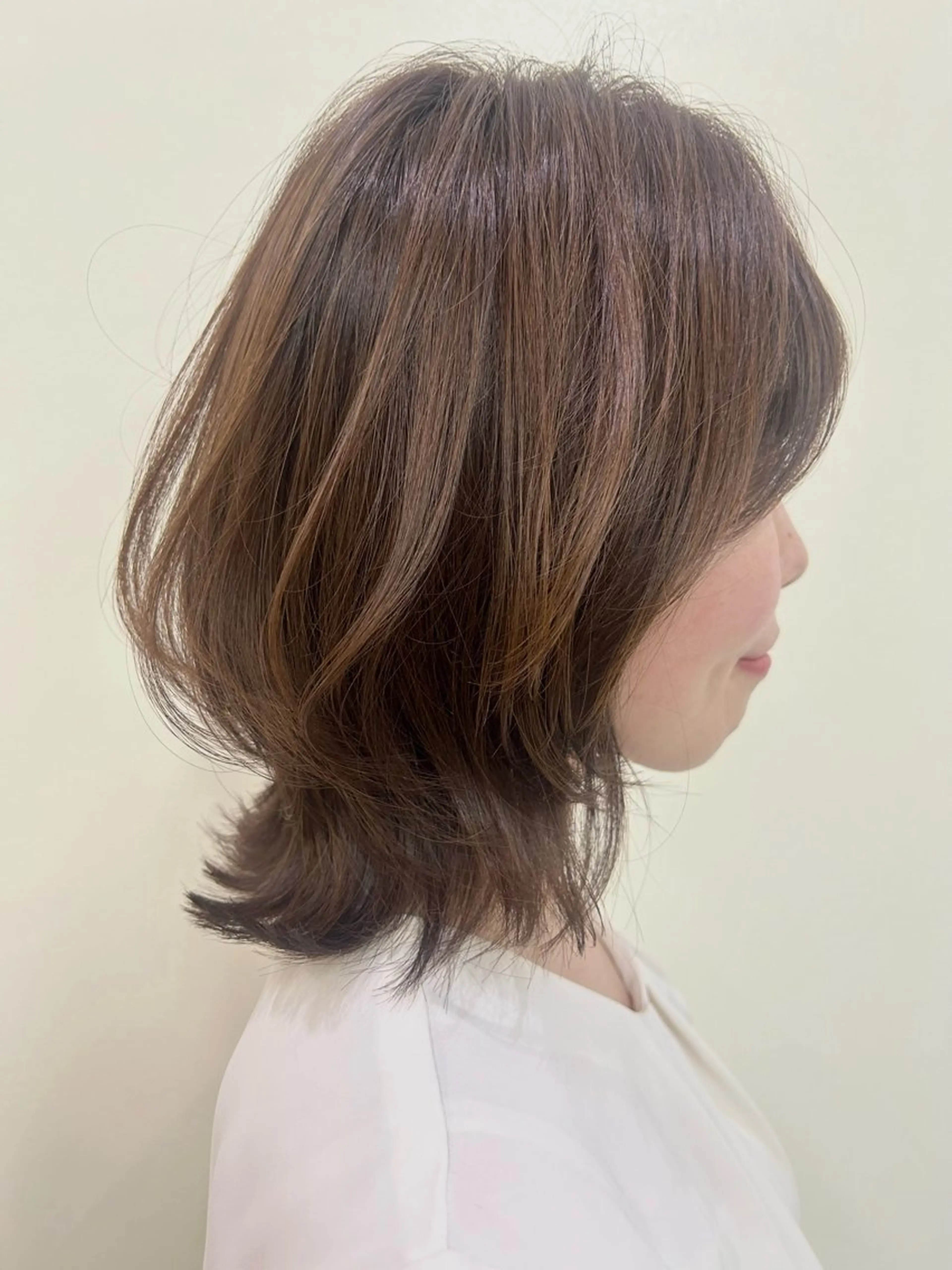 ミディアム カラー ヘアアレンジ ミディアムレイヤー レイヤーカット チーフデザイナー 若林　麻衣のヘアスタイル