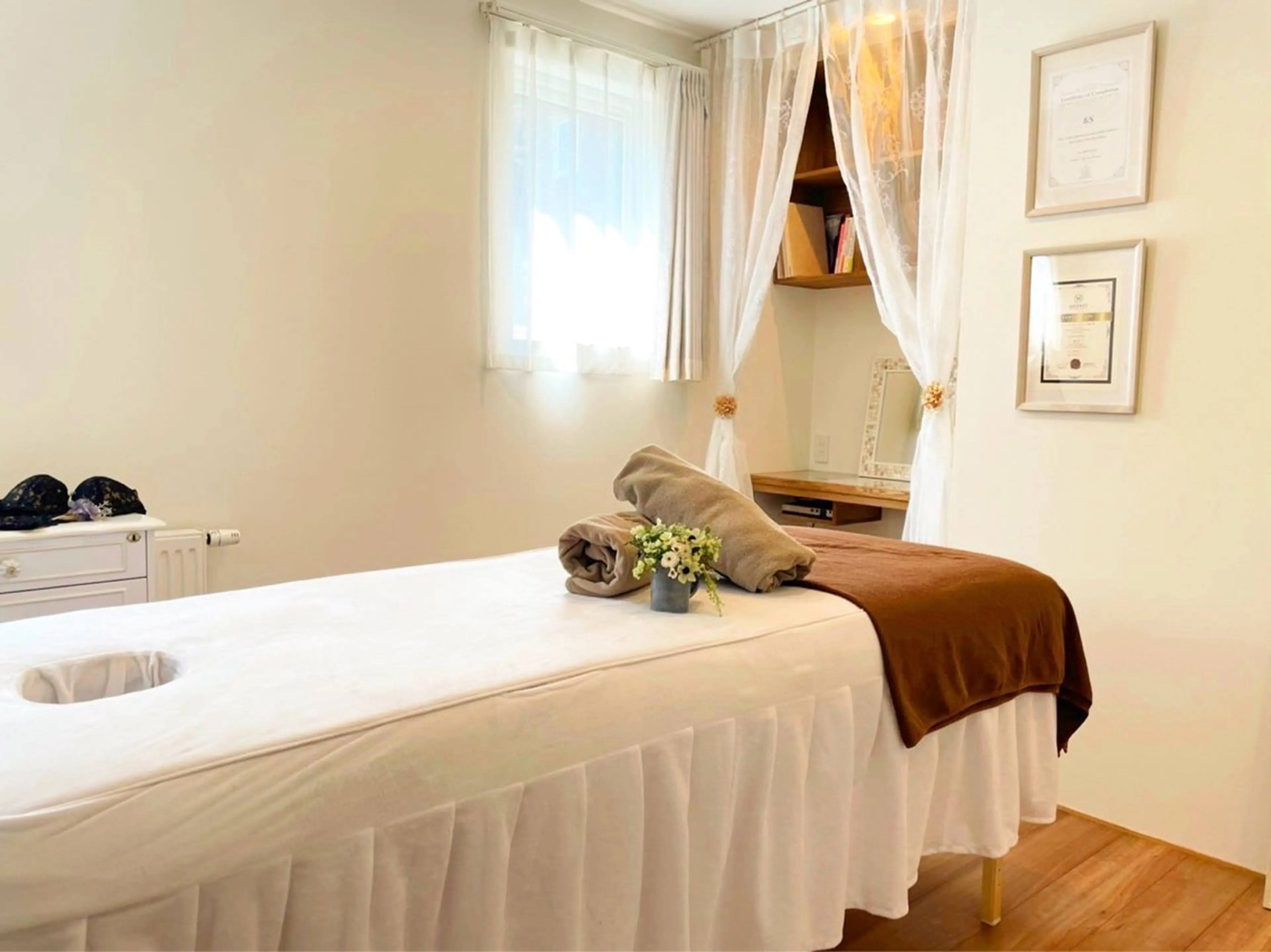 小顔コルギ＆オイル アンドエスのエステ・リラクイメージ