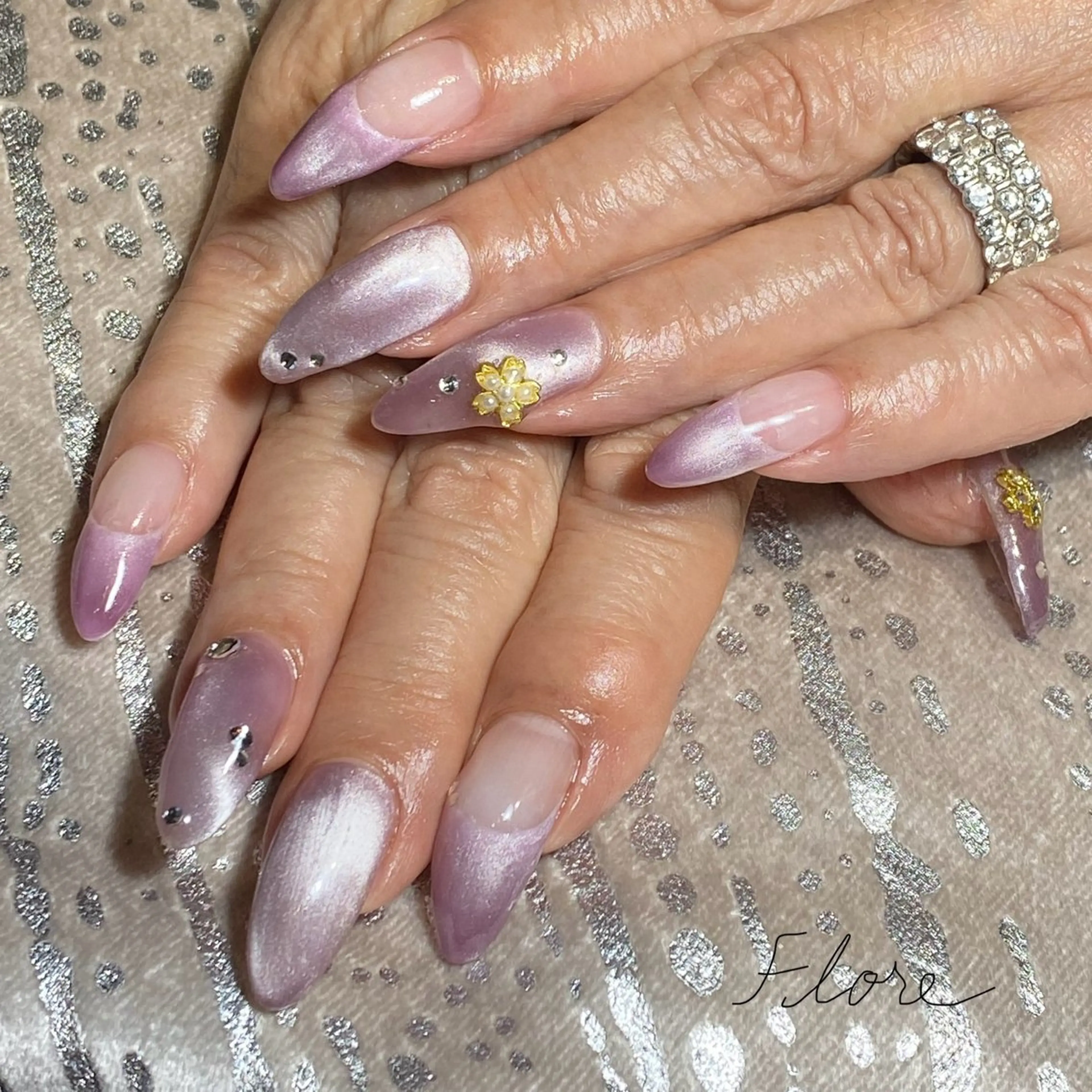 ネイル Flore (フロール)の眉毛・アイブロウイメージ