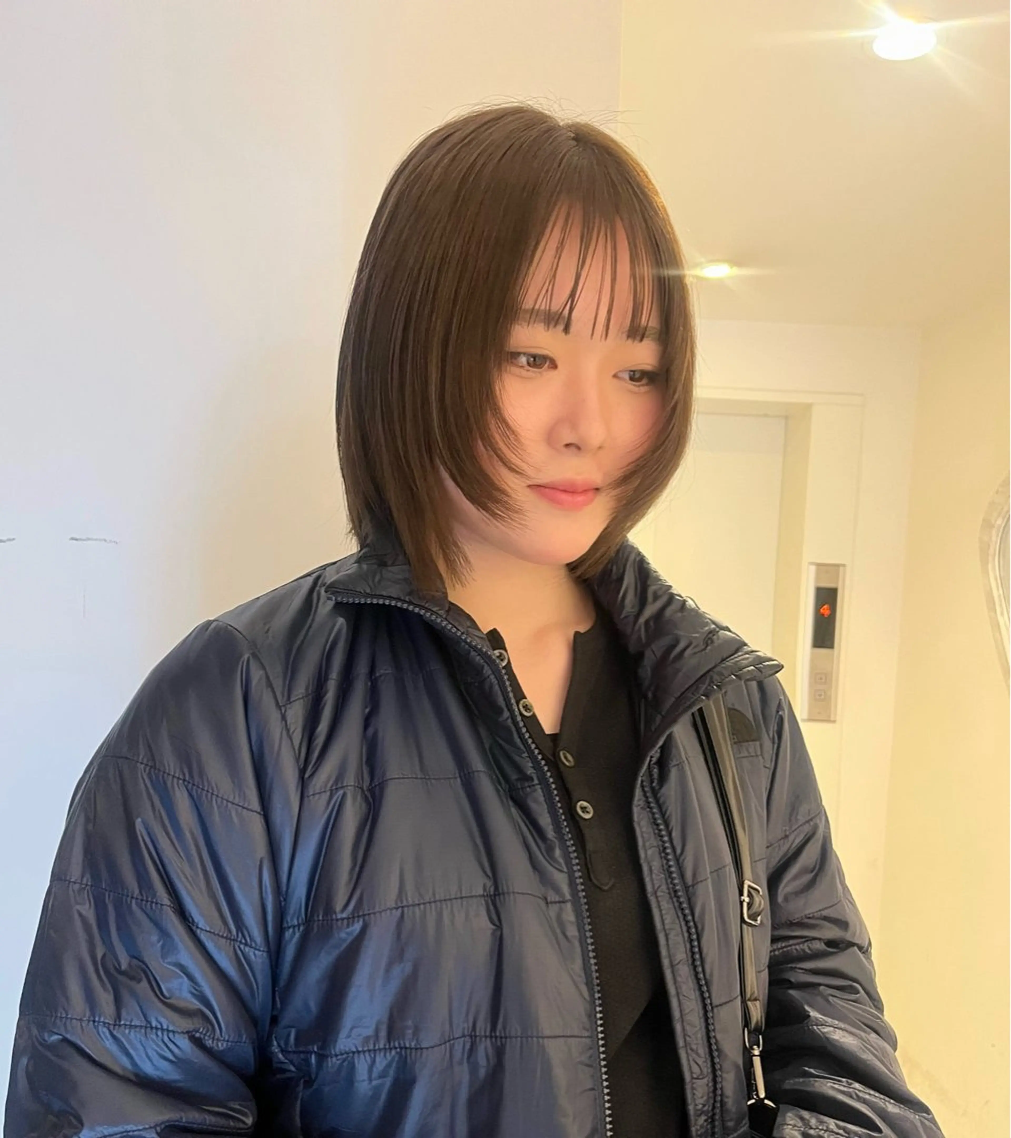 ミディアム 顔周りカット カット ヘアカラー トリートメント あやか/ベージュ /透け感カラーのヘアスタイル