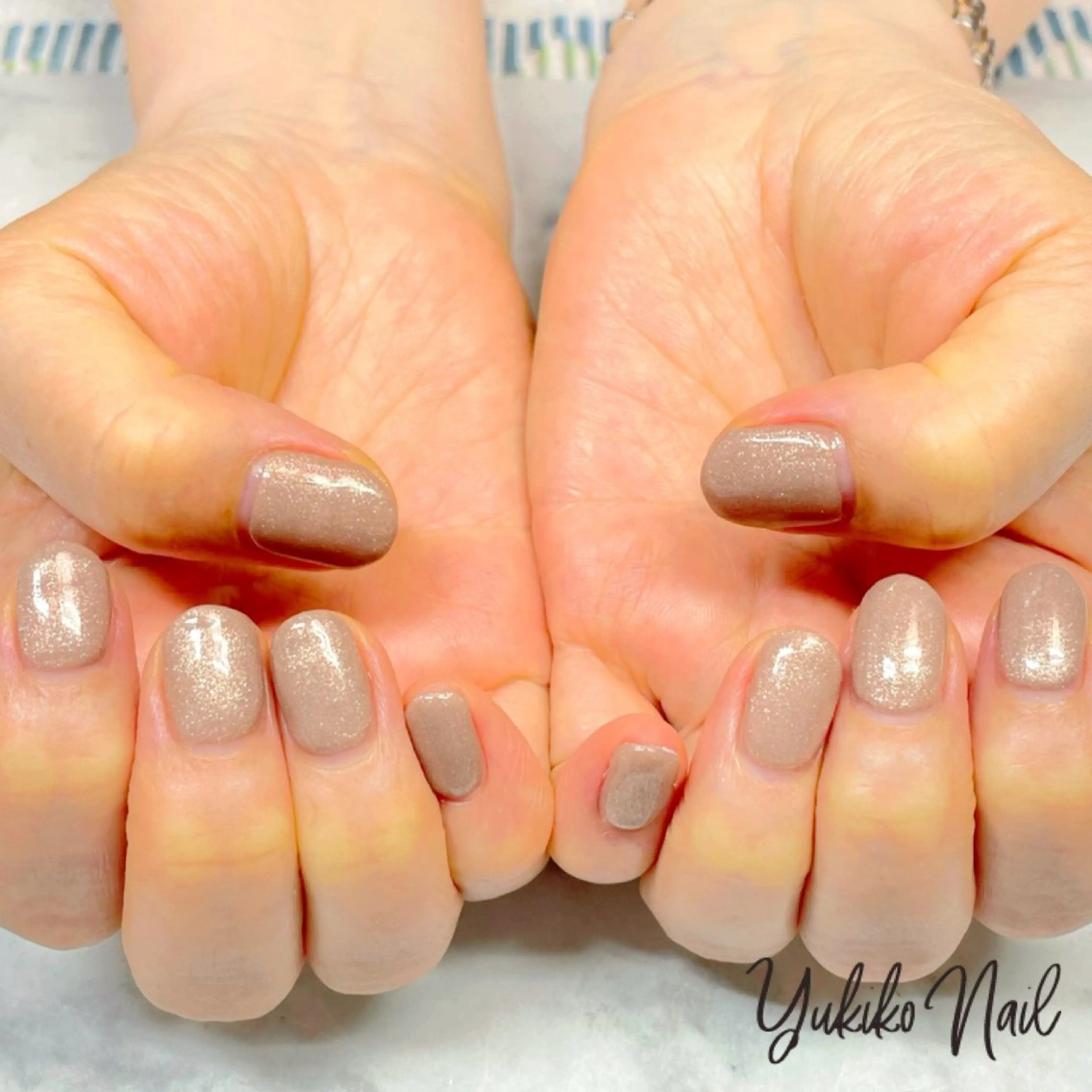 ネイル ブラウン キラキラネイル ラメ(グリッター) オフィスネイル ワンカラーネイル ハンドネイル ユキコ ネイルのネイルデザイン