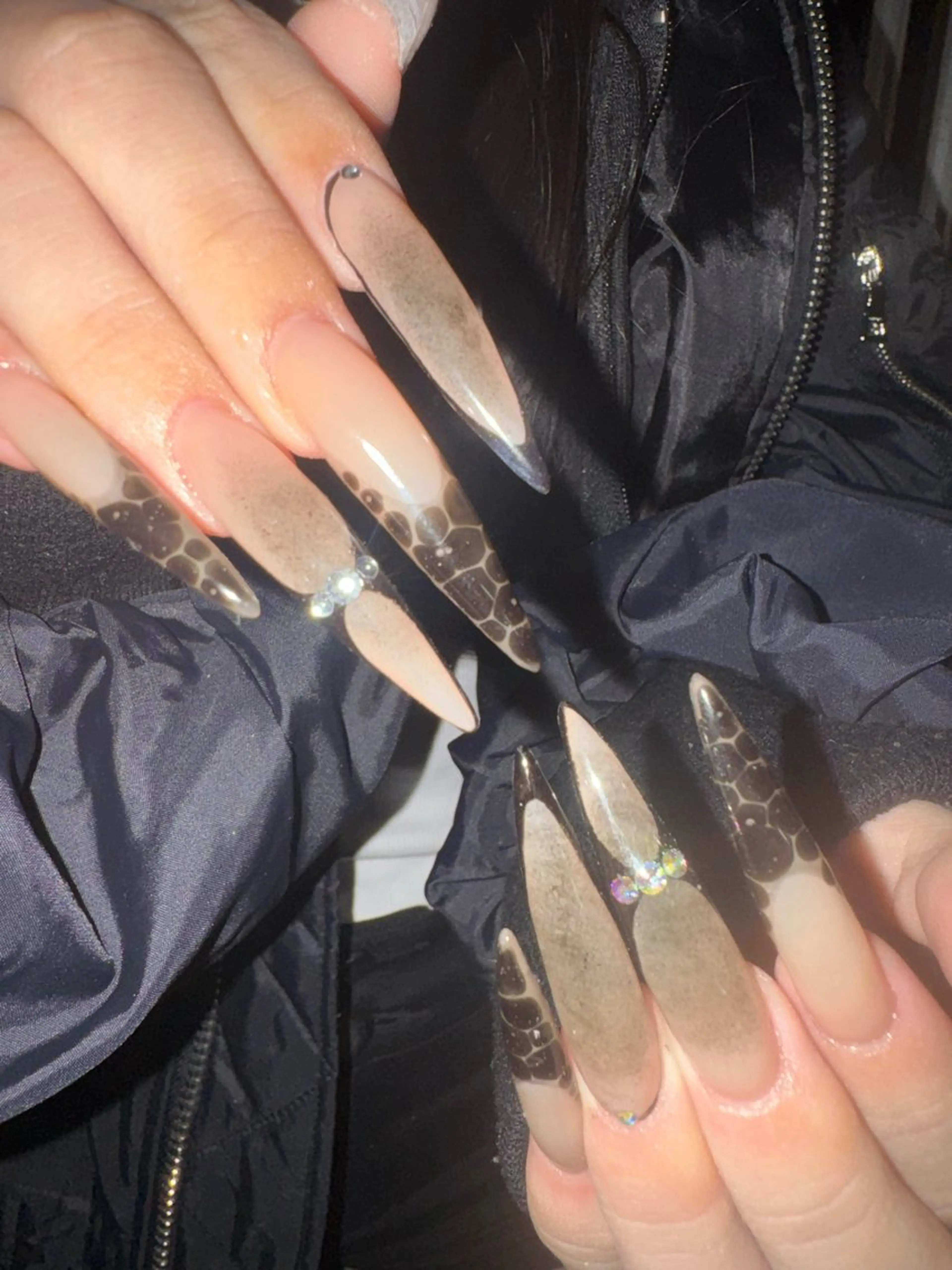 ネイル ハンドネイル MITSUKI🪡 海外/個性派/ロングのネイルデザイン