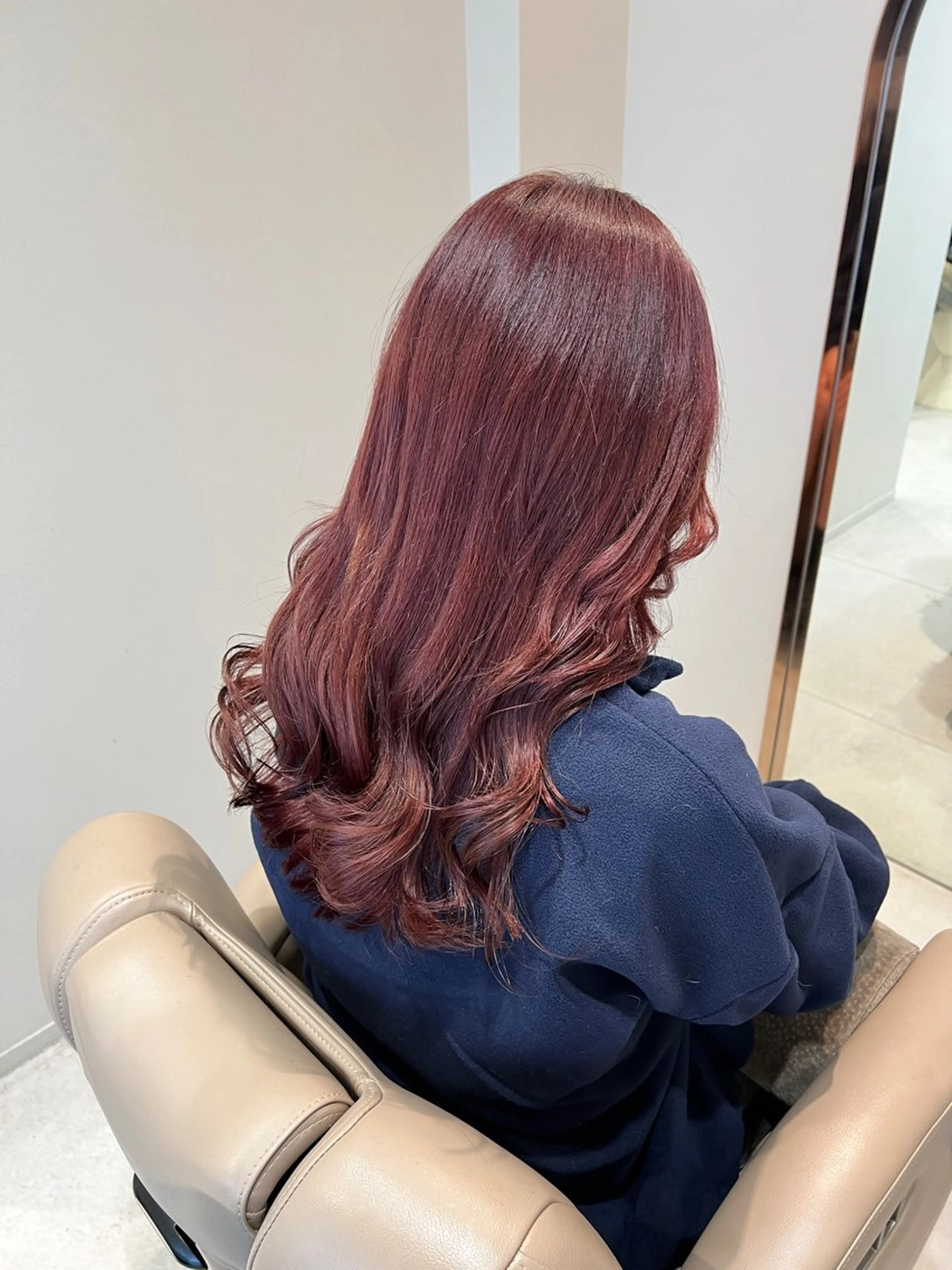 ロング カラー ピンクカラー レッドカラー ノイシキ サキのヘアスタイル