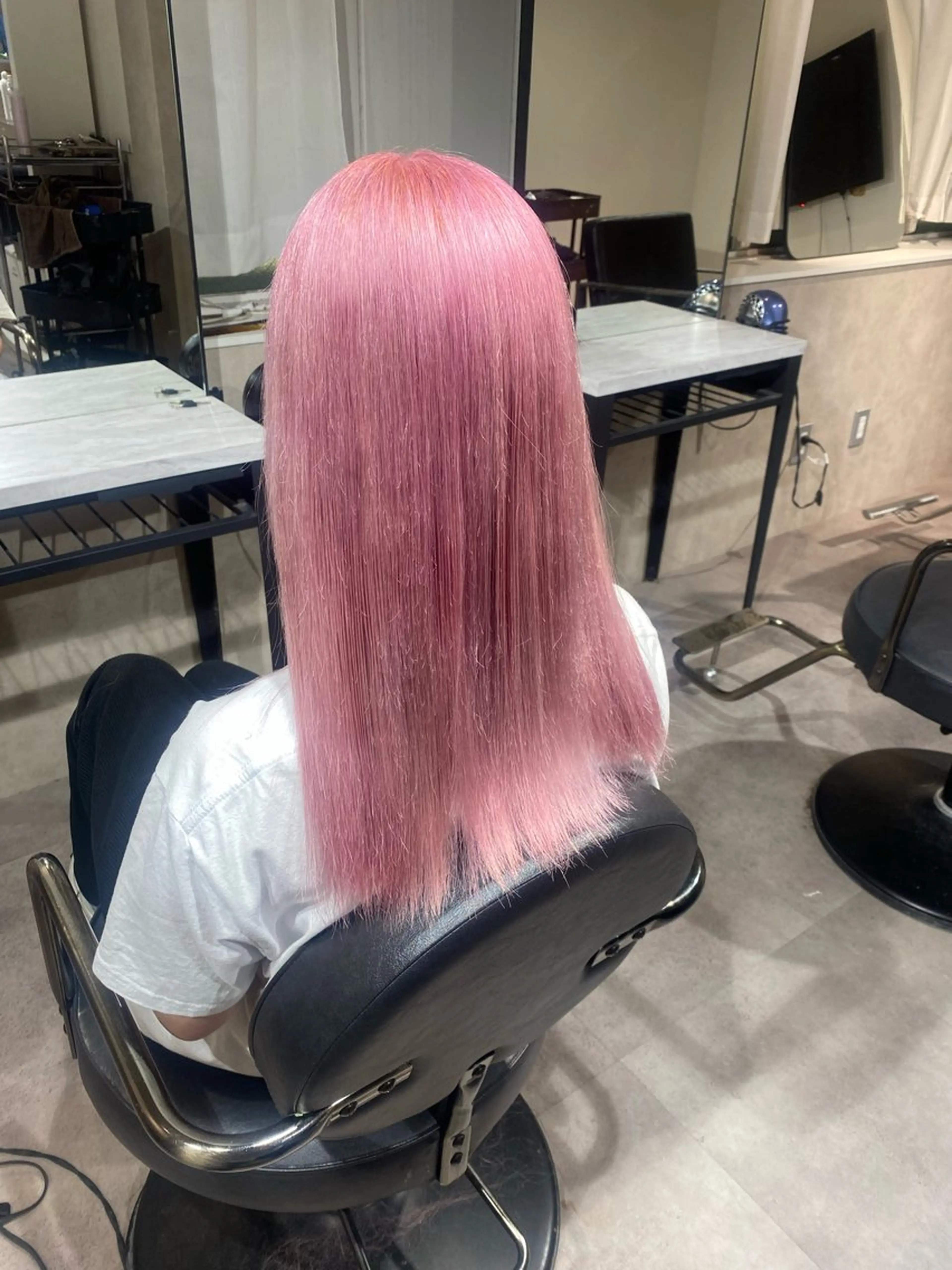 カラー ピンクカラー ヘアカラー Seleneコウキ ブリーチ/ハイトーンのヘアスタイル