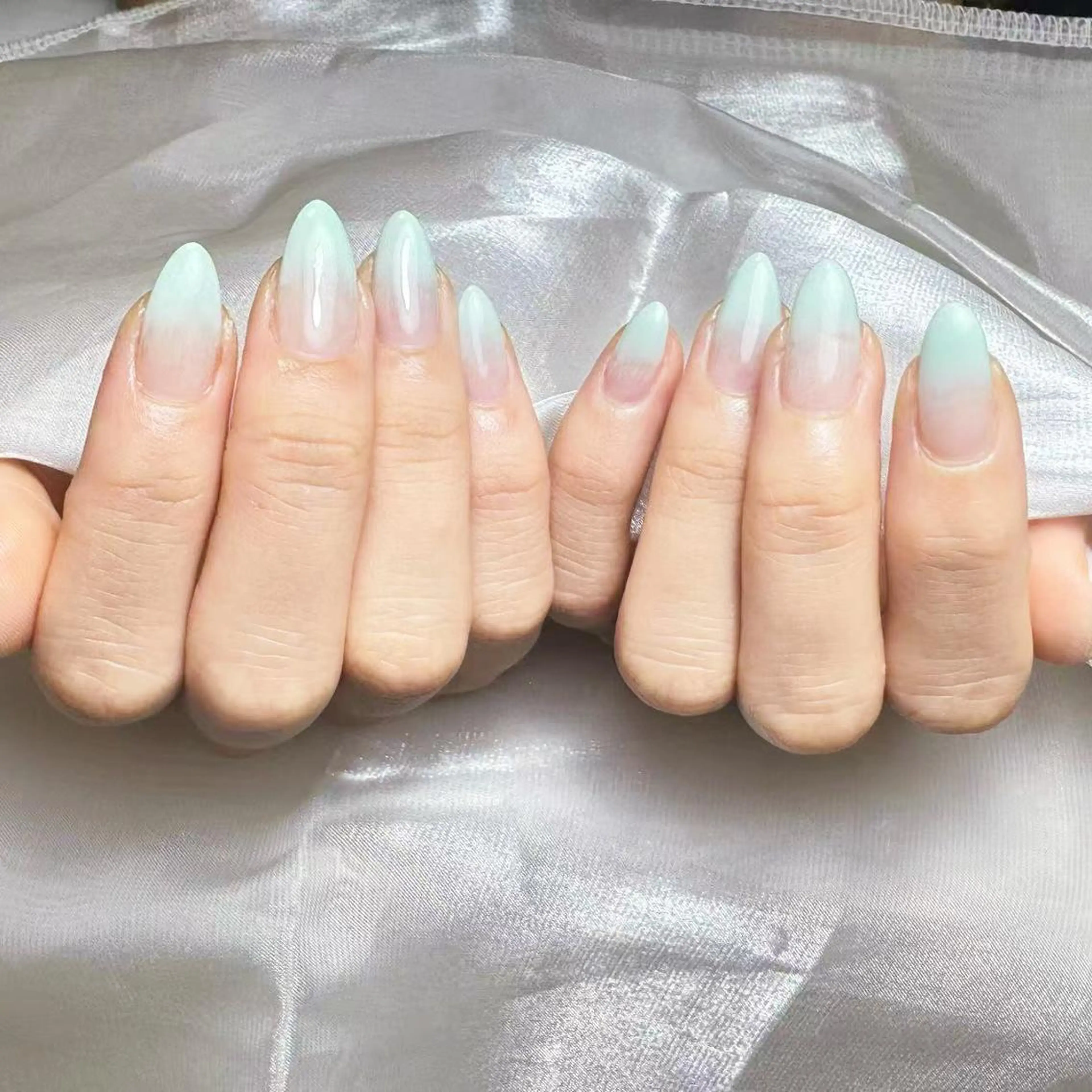 ネイル アートネイル オーロラネイル ガーリー キラキラネイル 韓国ネイル ハンドネイル DIANMOND NAIL🌸のネイルデザイン