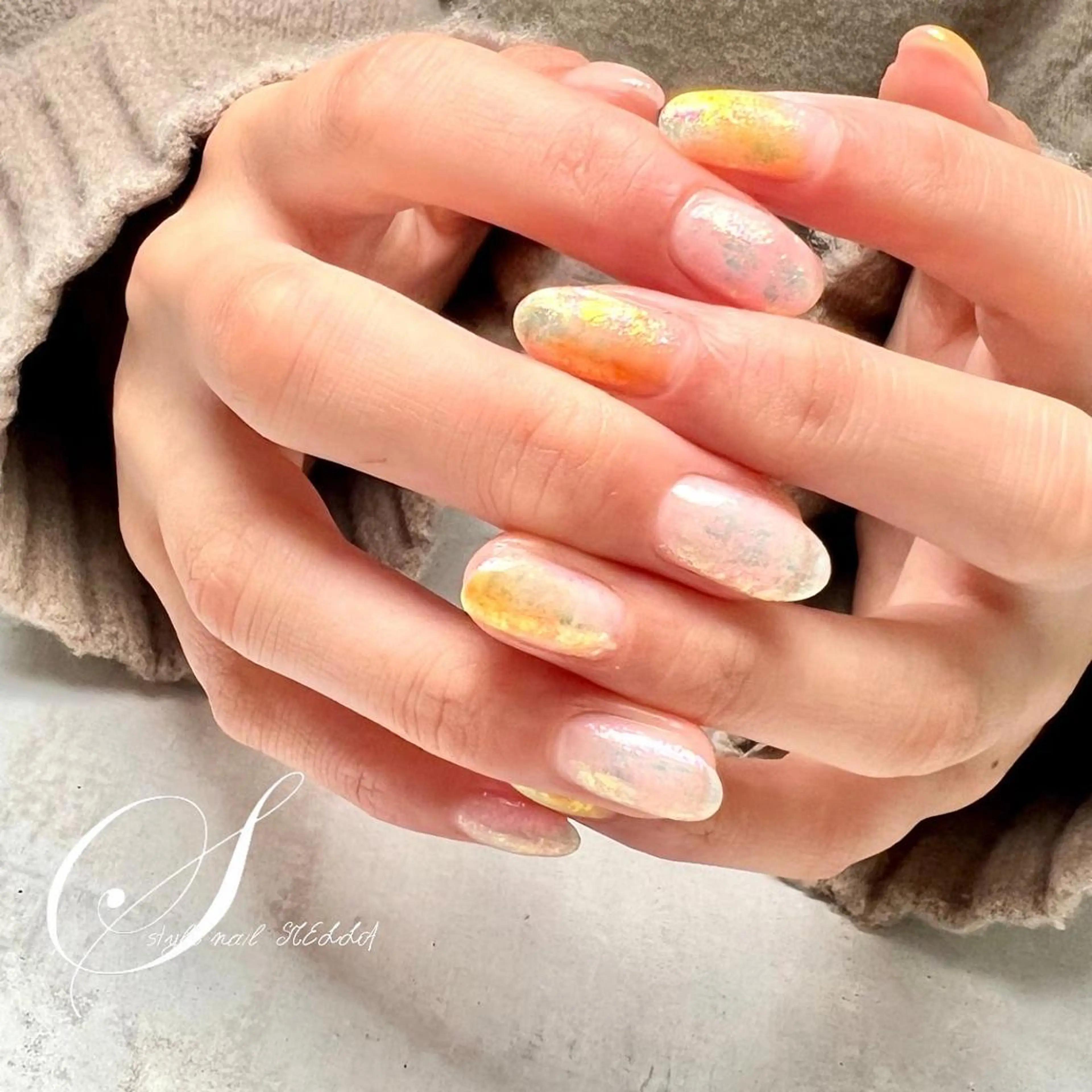 ネイル ジェルネイル キラキラネイル 持ち込み ニュアンスネイル シンプルネイル ハンドネイル ステラ marikominoのネイルデザイン