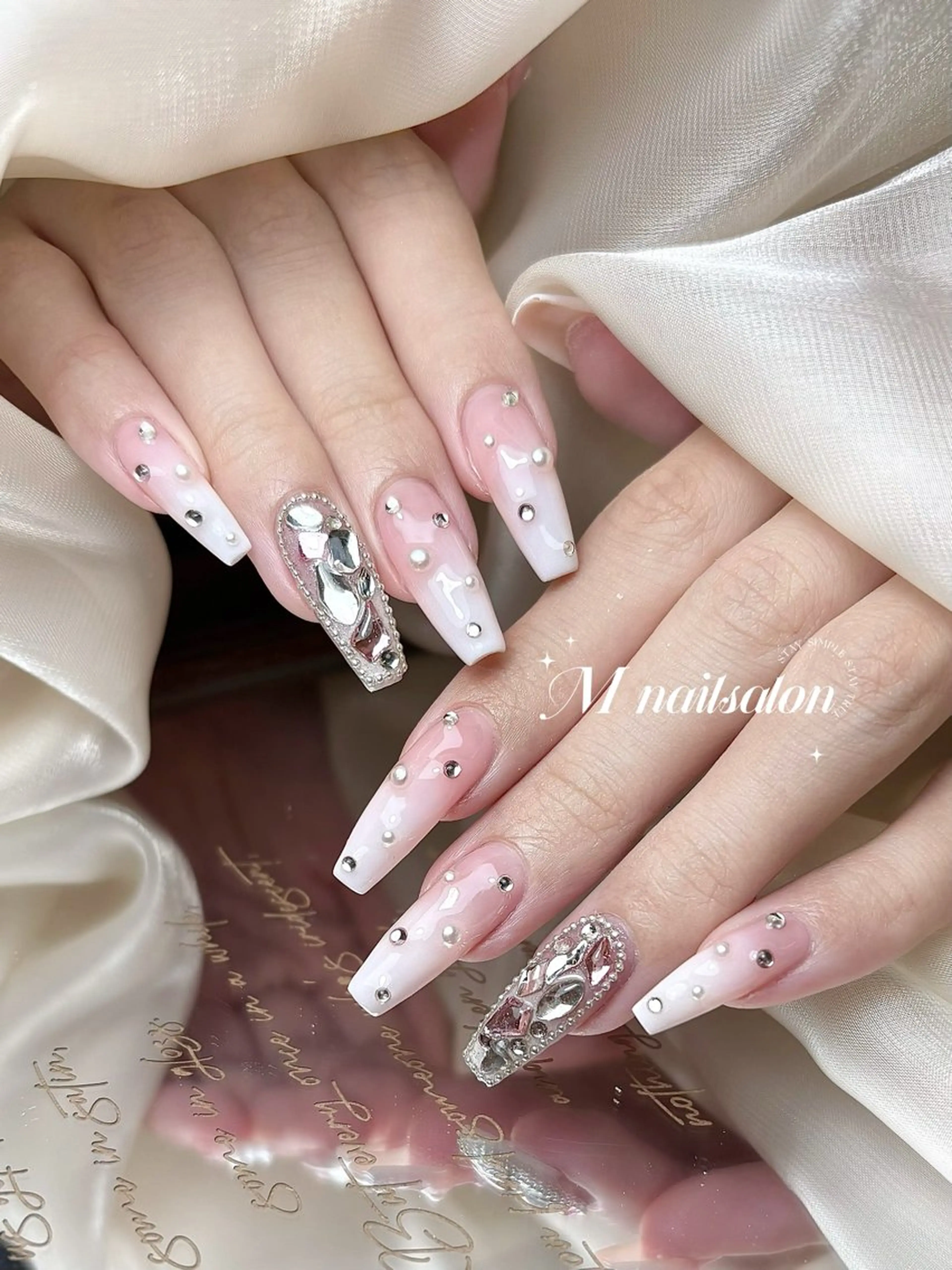 ネイル ハンドネイル M🌷nail 長さだし専門店のネイルデザイン
