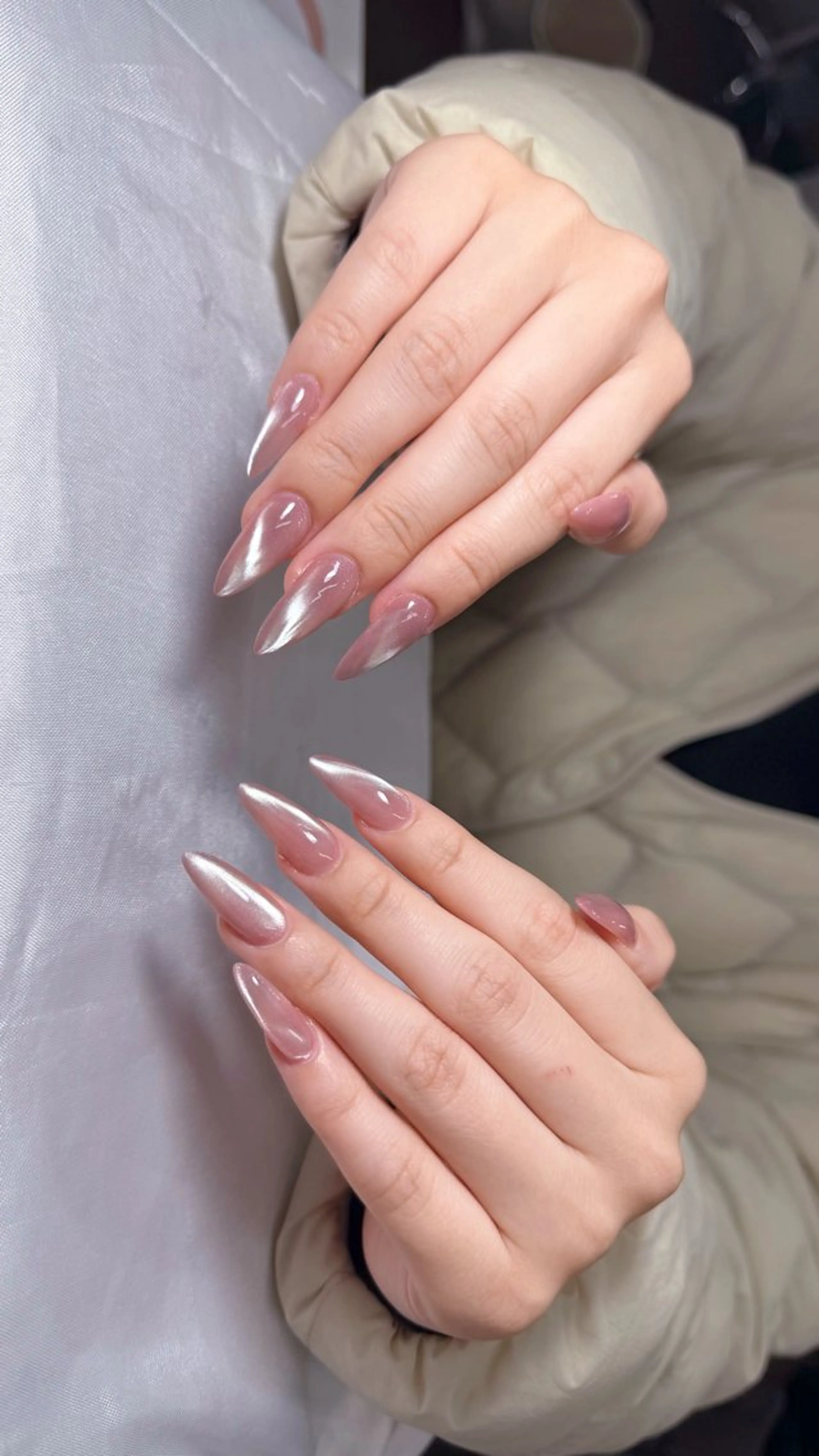 ネイル 成人式 フレンチネイル グラデーション 韓国ネイル ミラーネイル ハンドネイル Lya Nail Salonのネイルデザイン