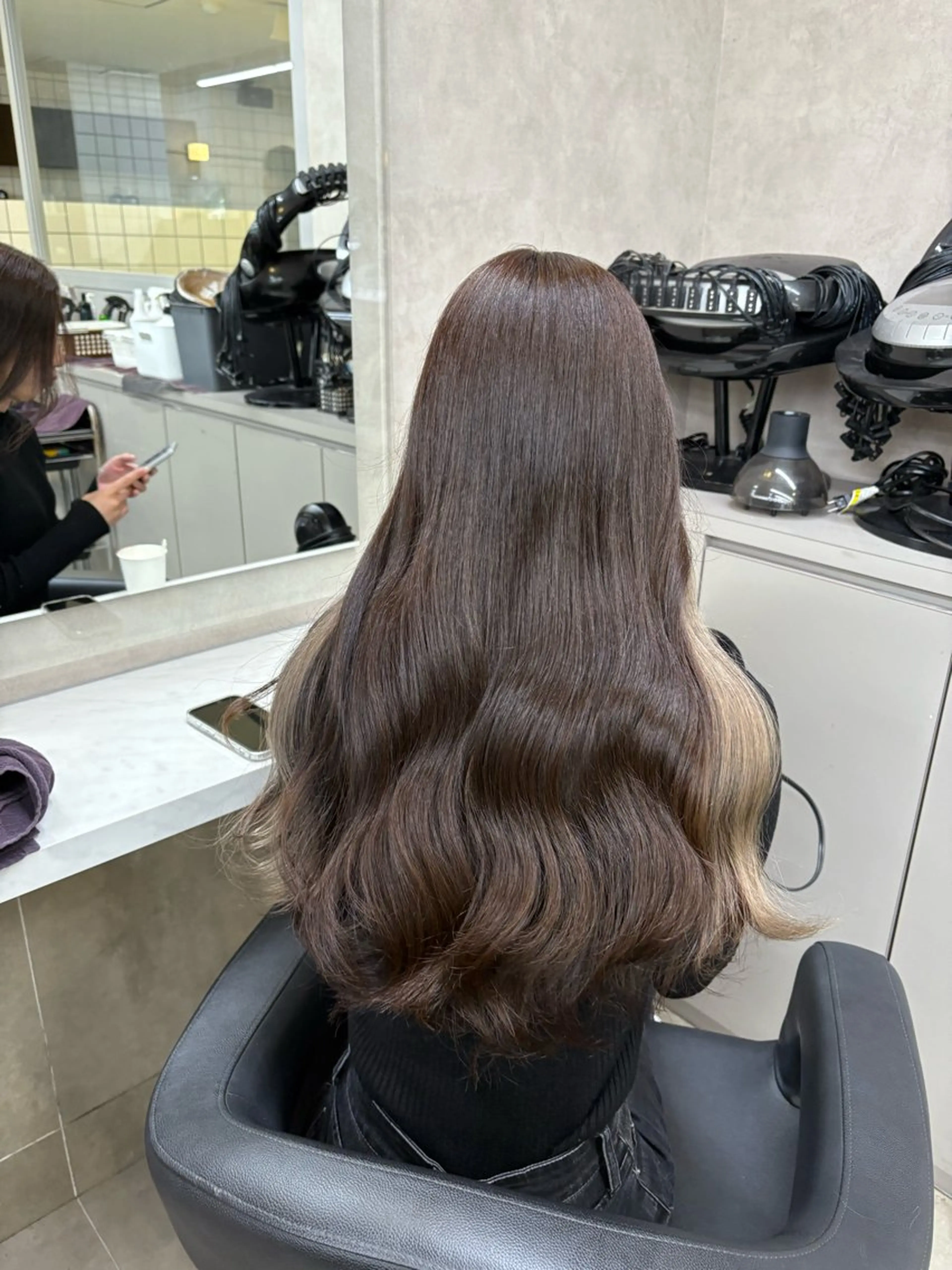 ロング ヘアカラー トリートメント ヘッドスパ ヘアセット 寒色＆ブリーチ特化 寒色MiOのヘアスタイル