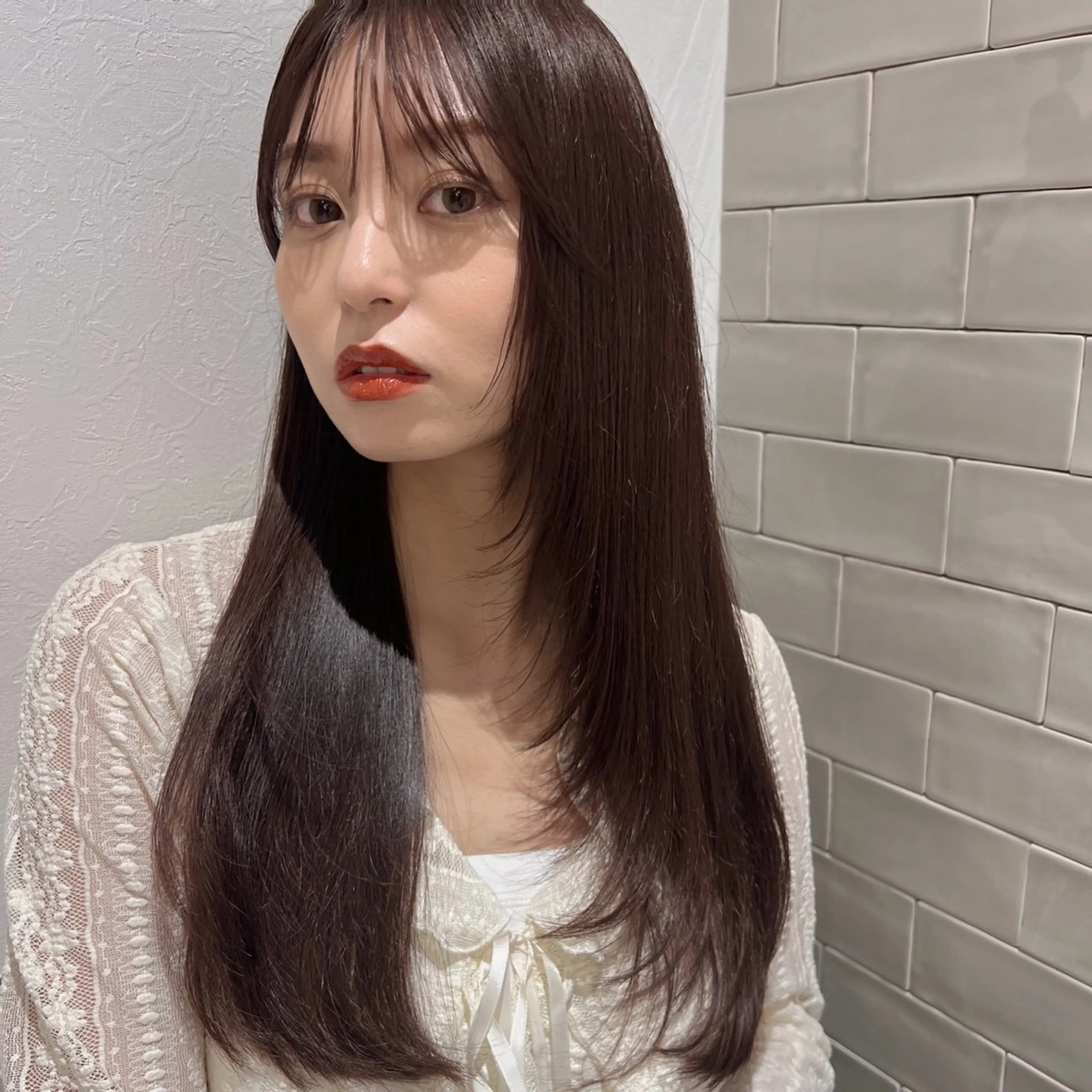 ロング ロングレイヤー ピンクブラウン 顔まわりレイヤー レイヤーカット ロング カット ヘアカラー トリートメント 韓国モテhair🍑 momoのヘアスタイル