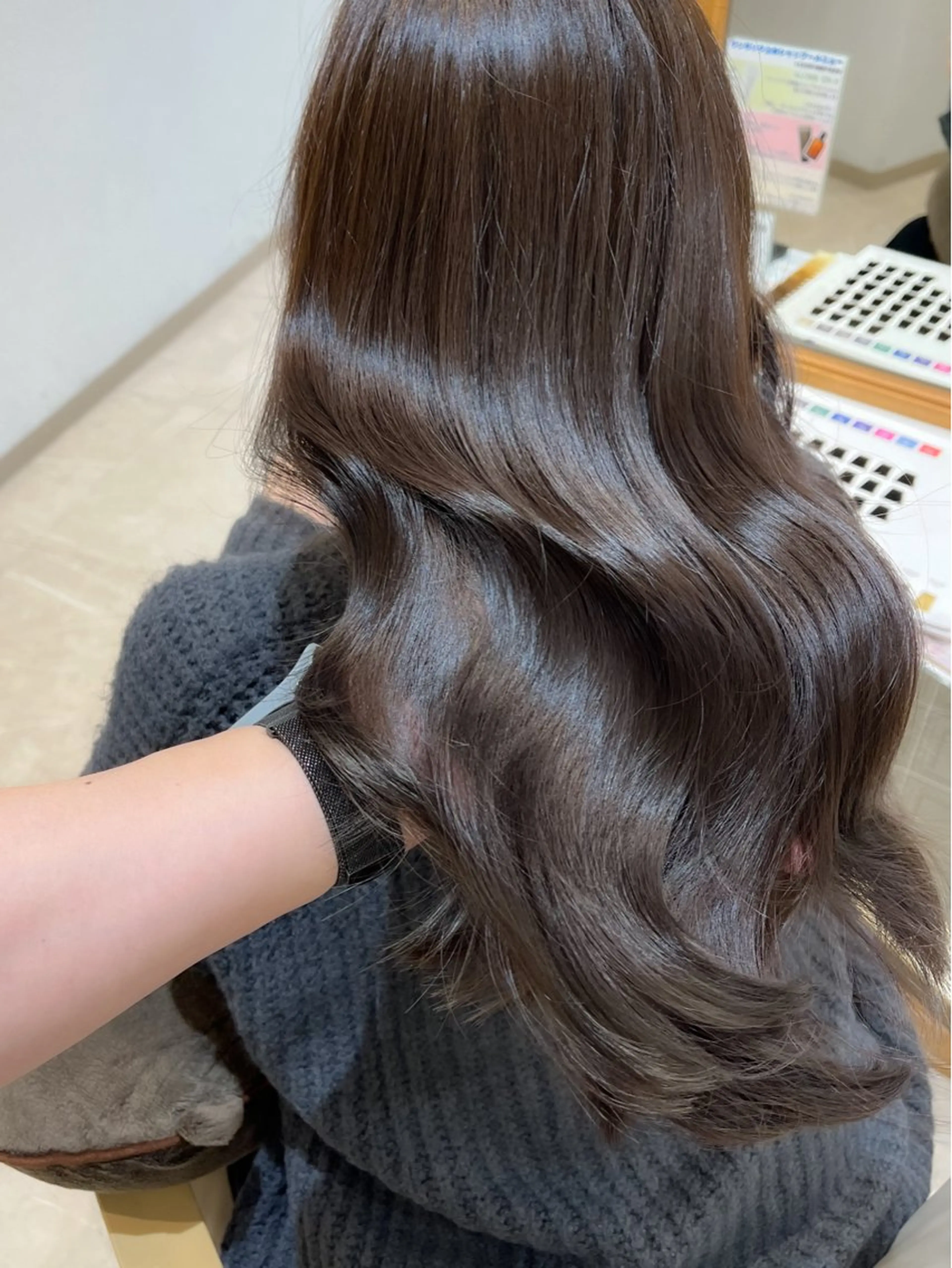セミロング カラー セミロングパーマ ベージュカラー 黒髪 ブリーチ ブルーカラー カット ヘアカラー トリートメント ミタニ/髪質改善 /レイヤーカットのヘアスタイル