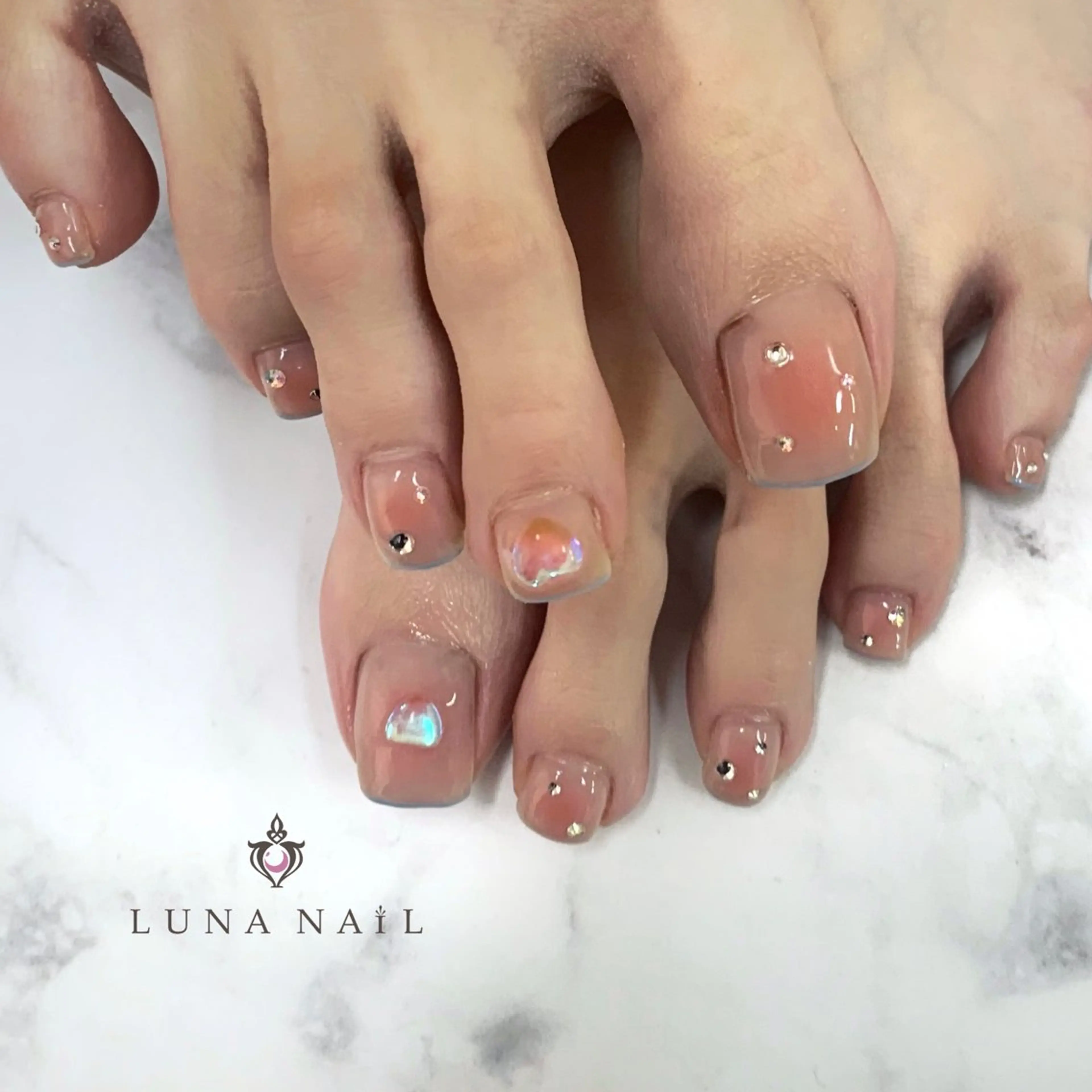 ネイル フットネイル アトリエ　ミモザ所属・いまむら あかりのネイルデザイン