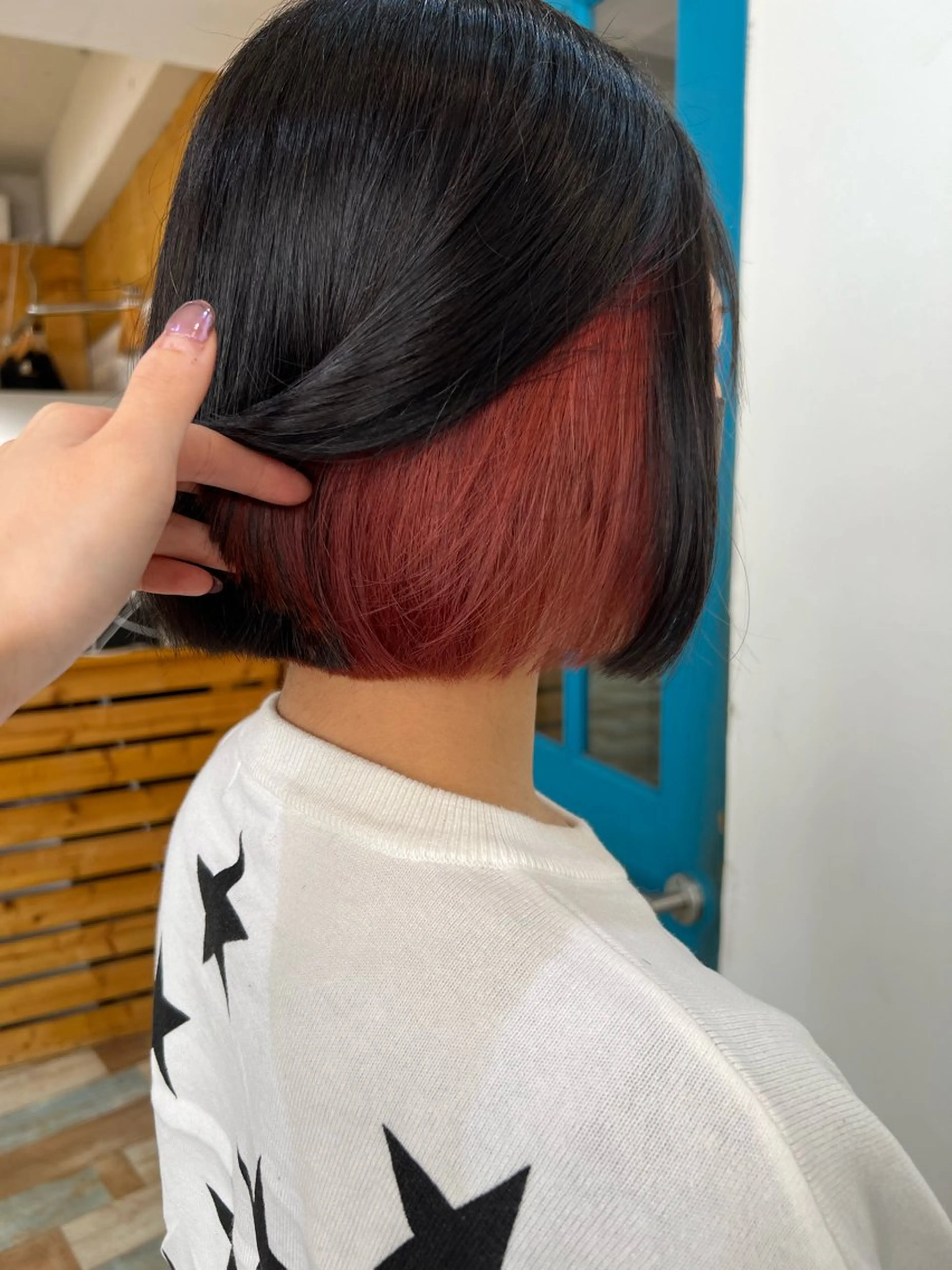 ショート カラー ピンクカラー ボブ カット ヘアカラー トリートメント KANA/ボブ/ インナーカラー/艶髪のヘアスタイル