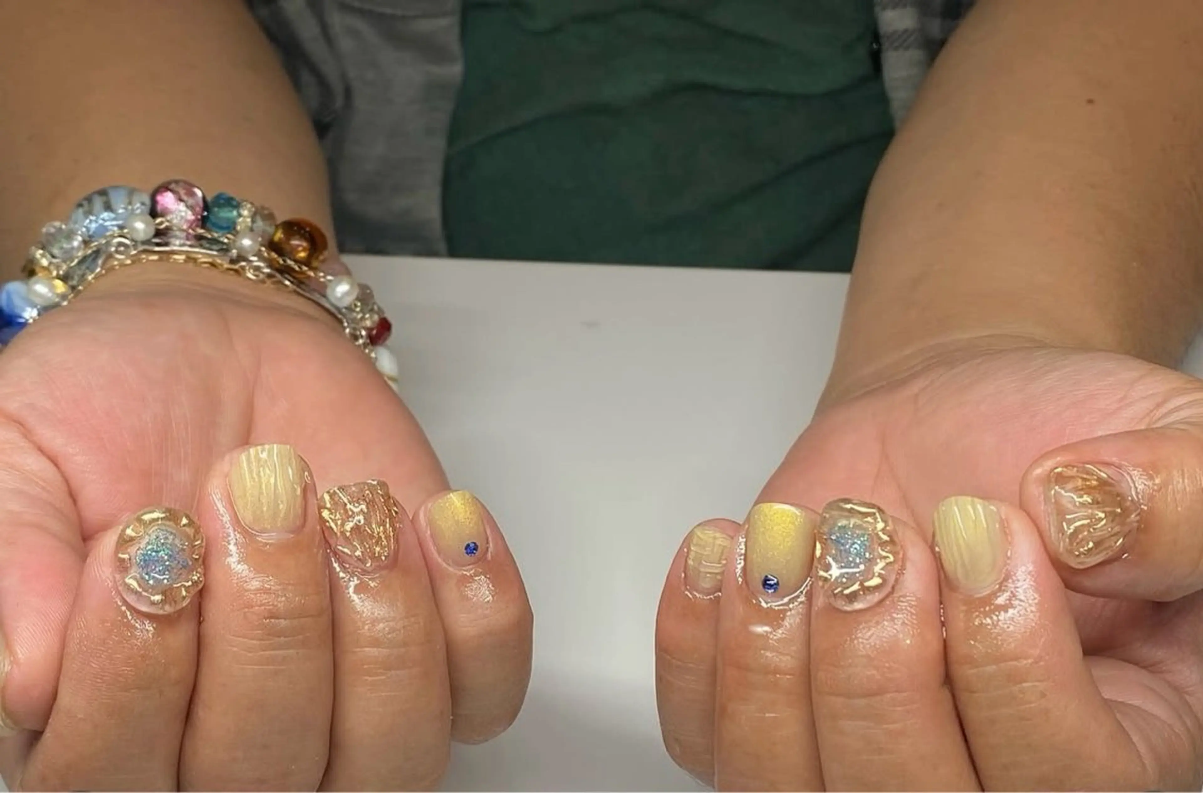 ネイル アートネイル ニュアンスネイル Ai Nail所属・中山 ヴィクトリアのネイルデザイン