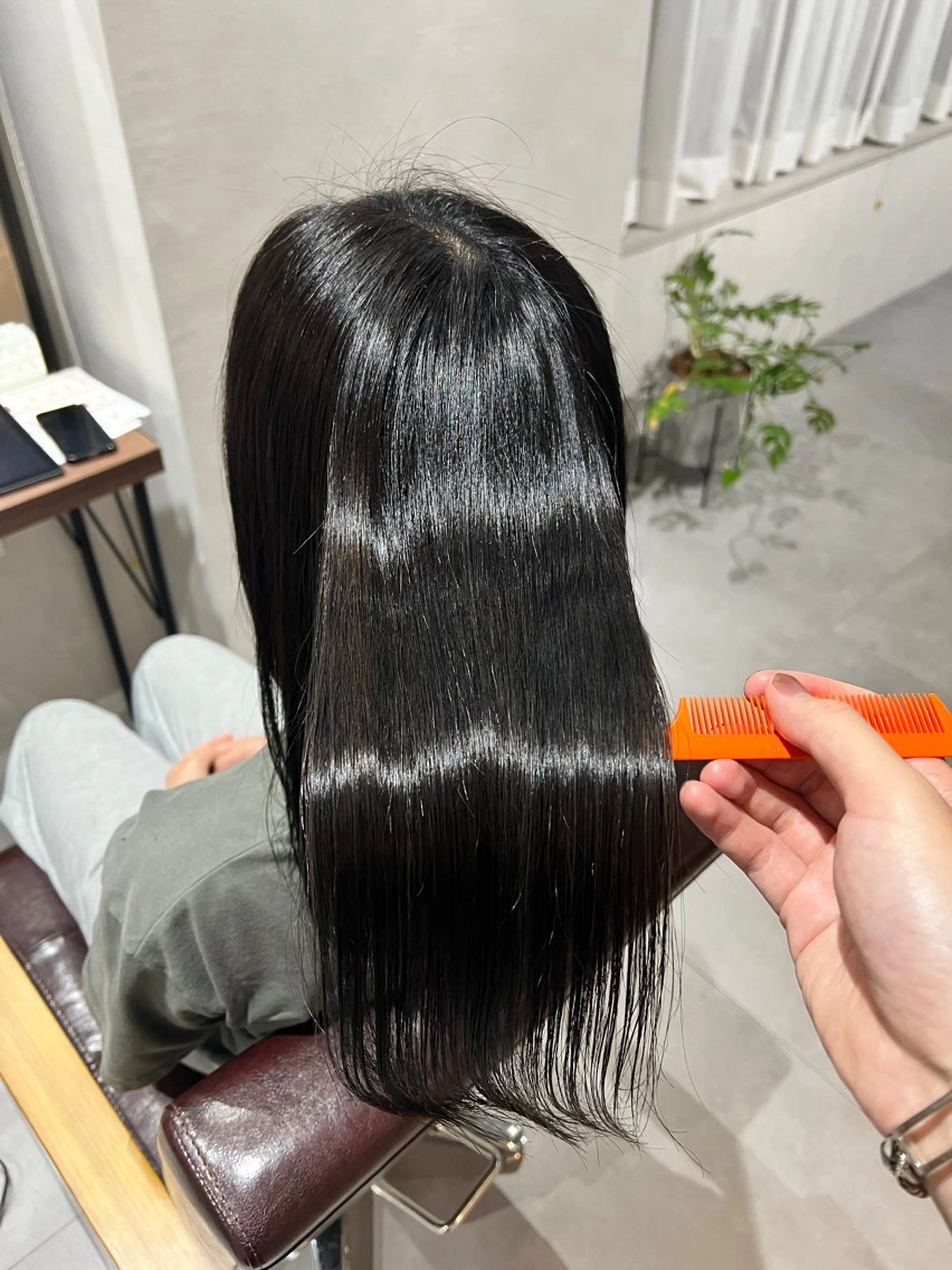 ミディアム 髪質改善 縮毛矯正 酸性ストレート カット 縮毛矯正 トリートメント 岸本 桂輝のヘアスタイル