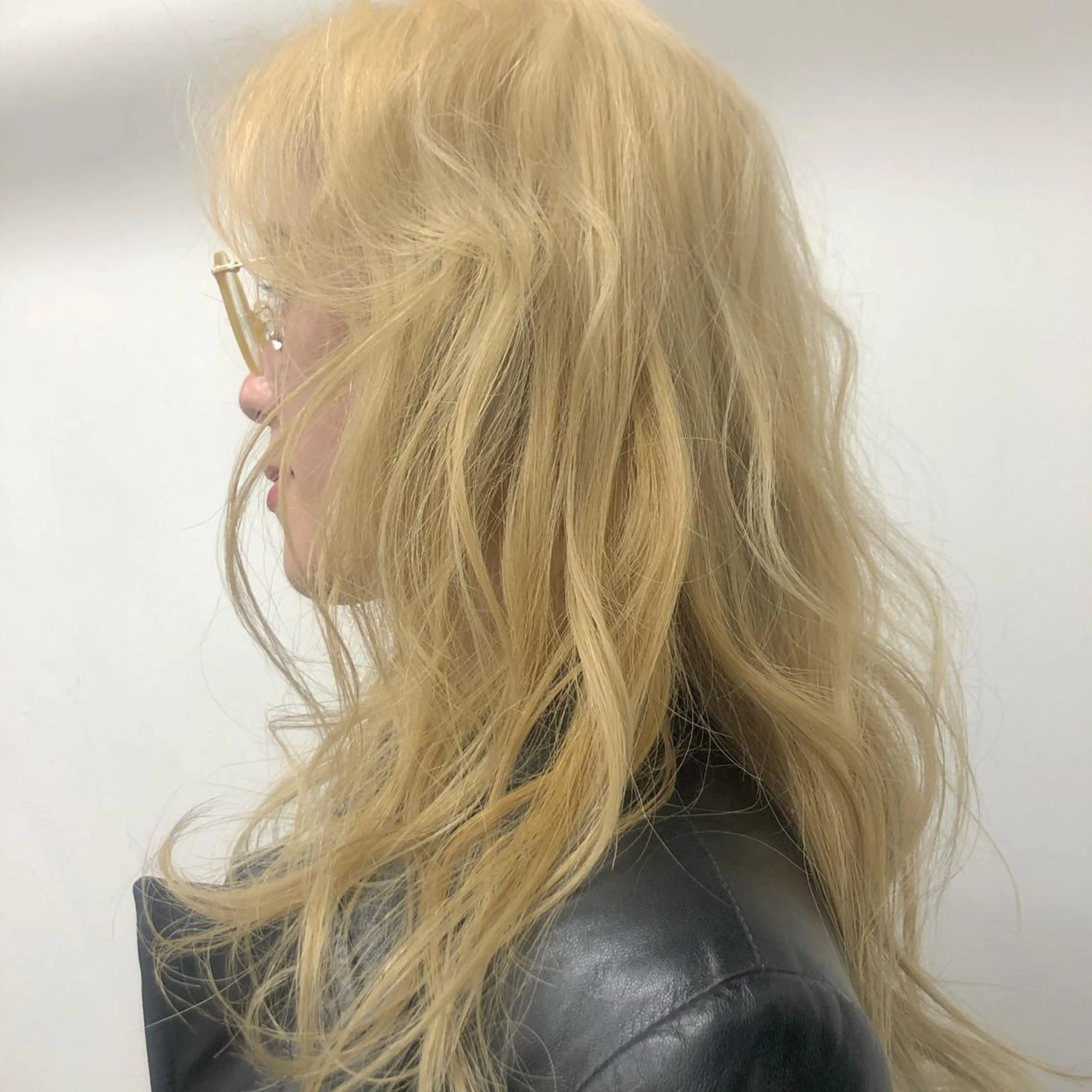 ロング カラー ブロンド ロング ヘアカラー トリートメント ヘアセット stand所属・ニュアンスヘア🌔 nanakoのヘアスタイル