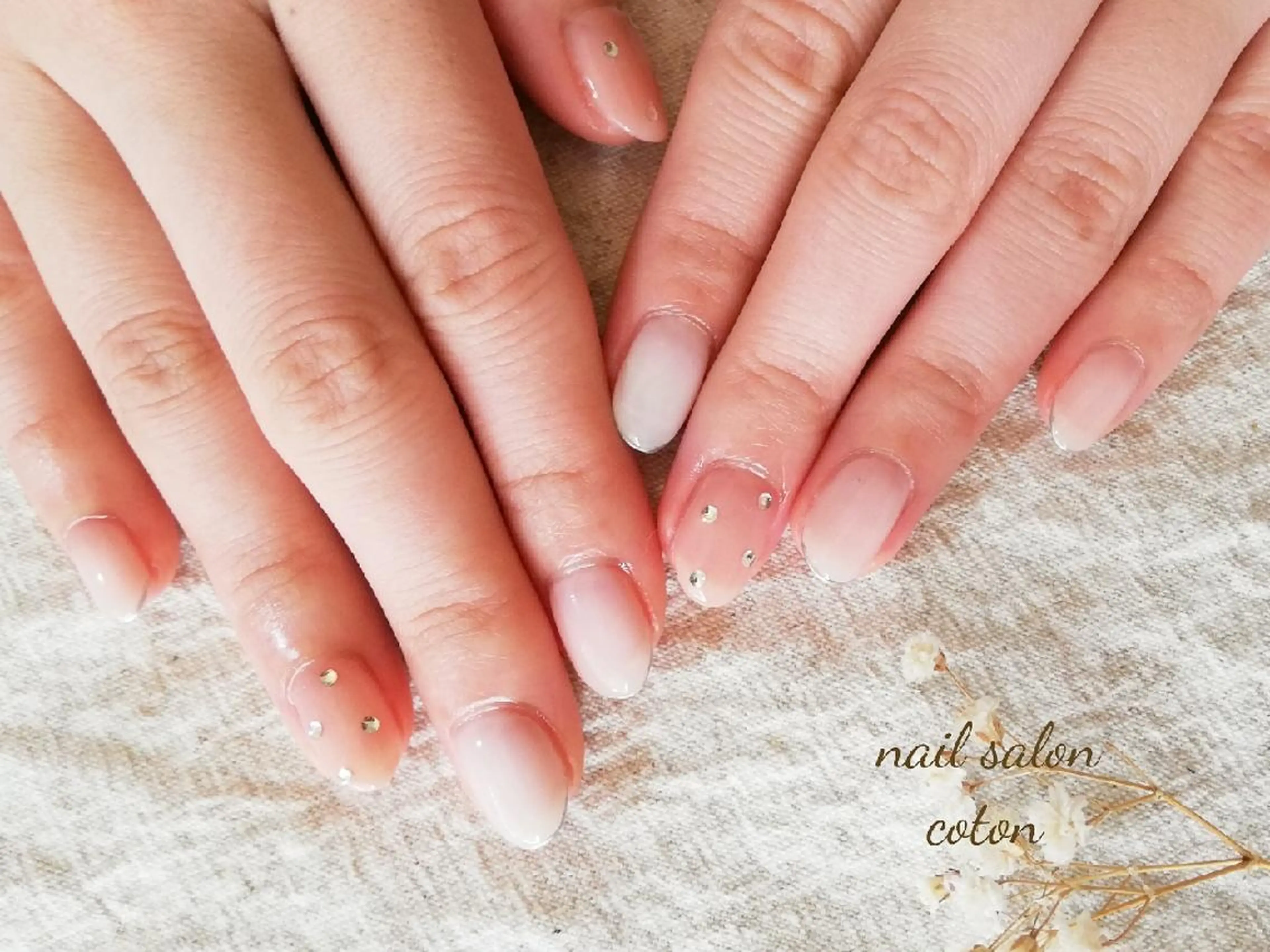 ネイル オフィスネイル 🥀ネイルサロン cotonコトン🥀のネイルデザイン