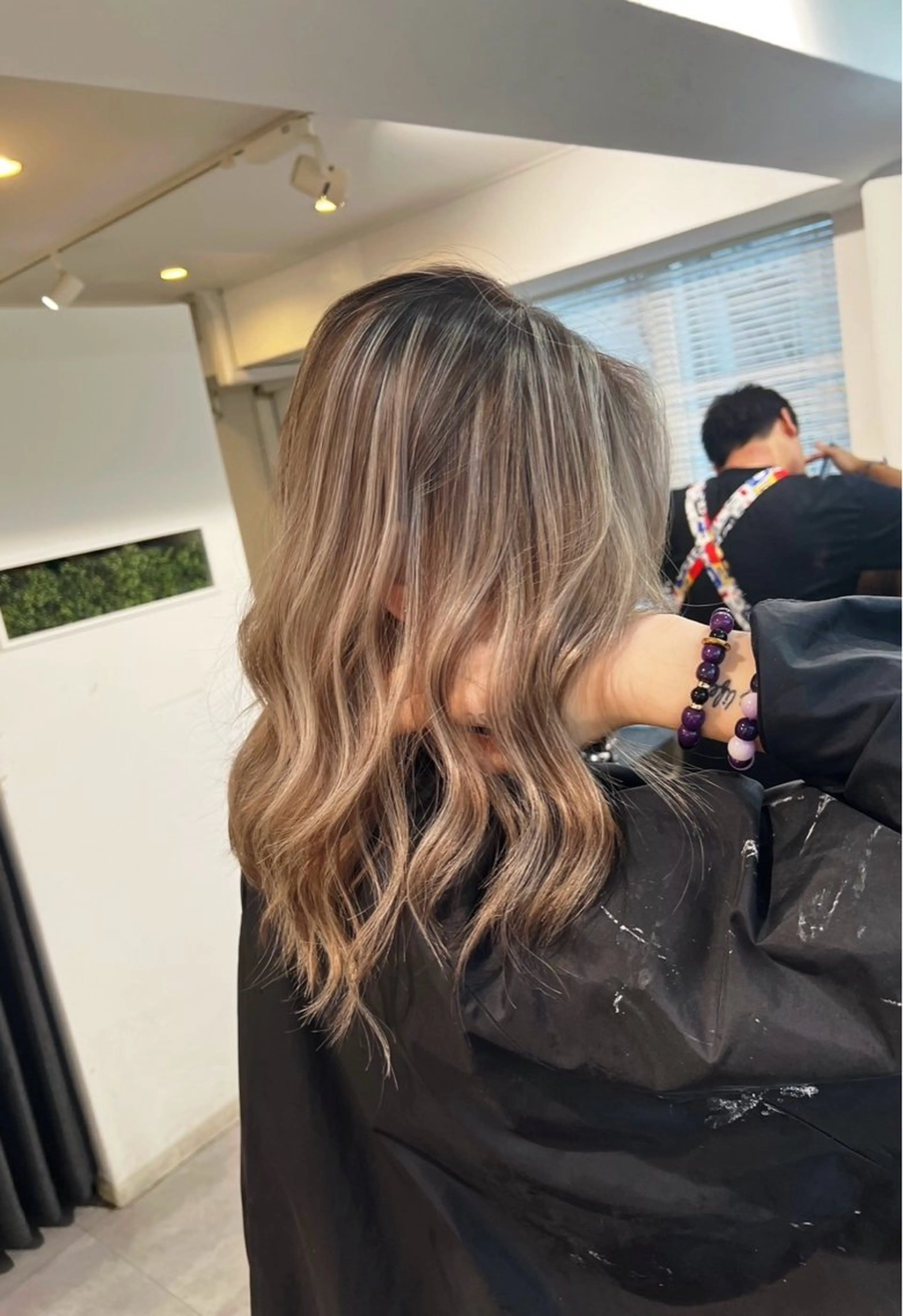 ミディアム カラー ベージュカラー ハイライトカラー ハイライト ヘアカラー トリートメント ROBIN所属・指名数No.1 /NAOYAのヘアスタイル