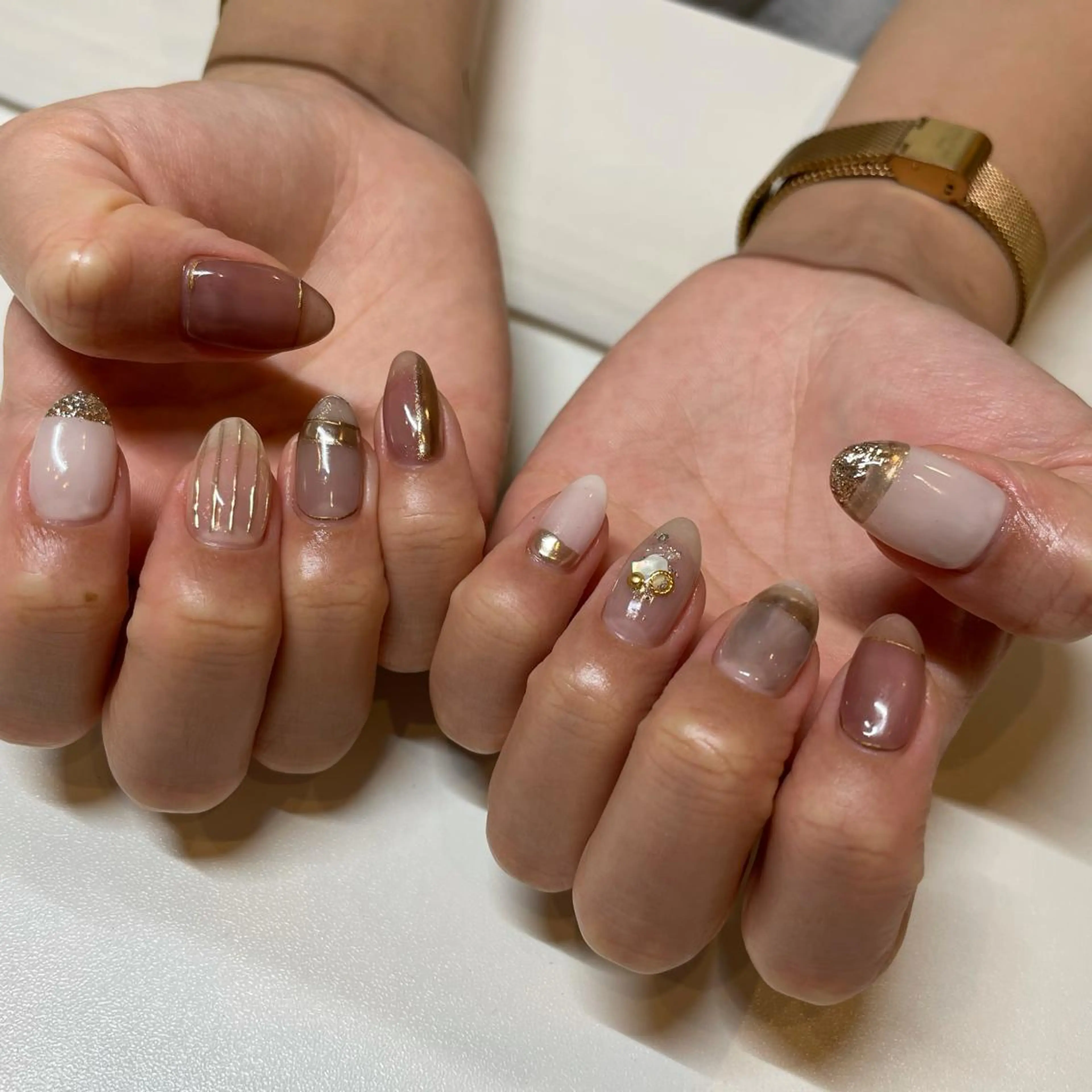 ネイル ゴールド 持ち込み ニュアンスネイル ハンドネイル miu nail所属・MIUNail YUMIのネイルデザイン