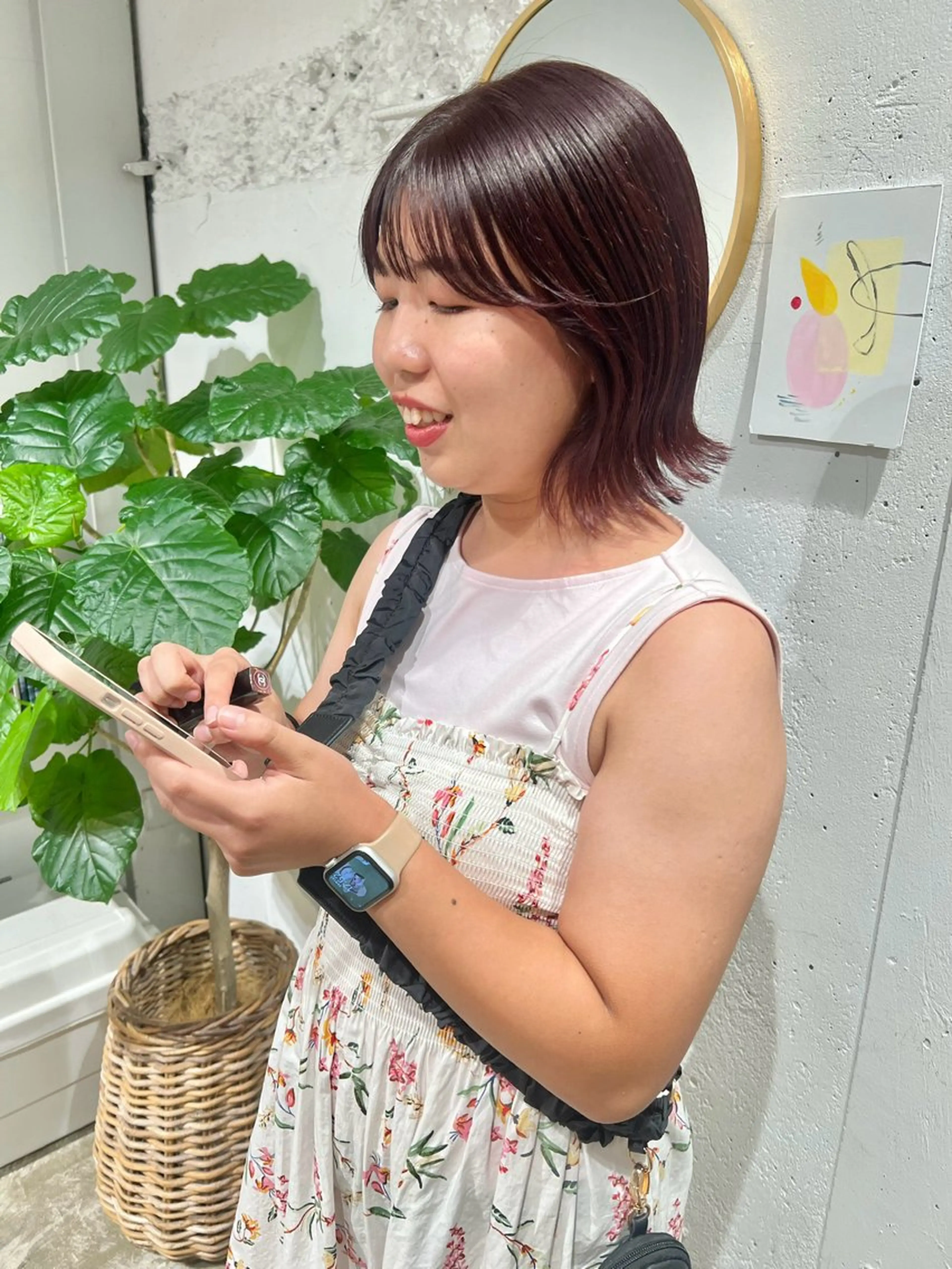 ミディアム カット ヘアカラー トリートメント 石井 菜々のヘアスタイル