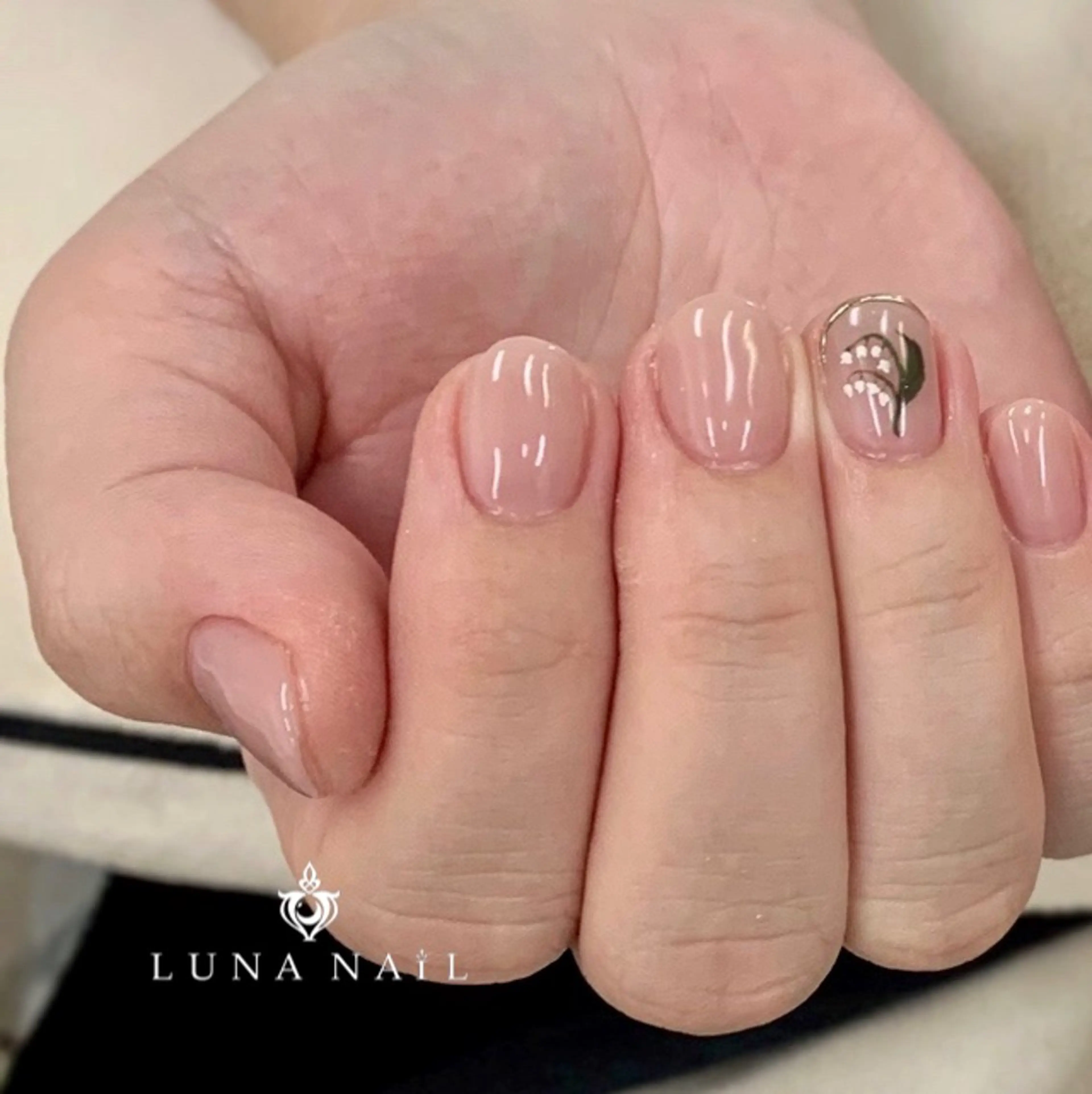 ネイル アトリエ　ミモザ所属・いまむら あかりのネイルデザイン