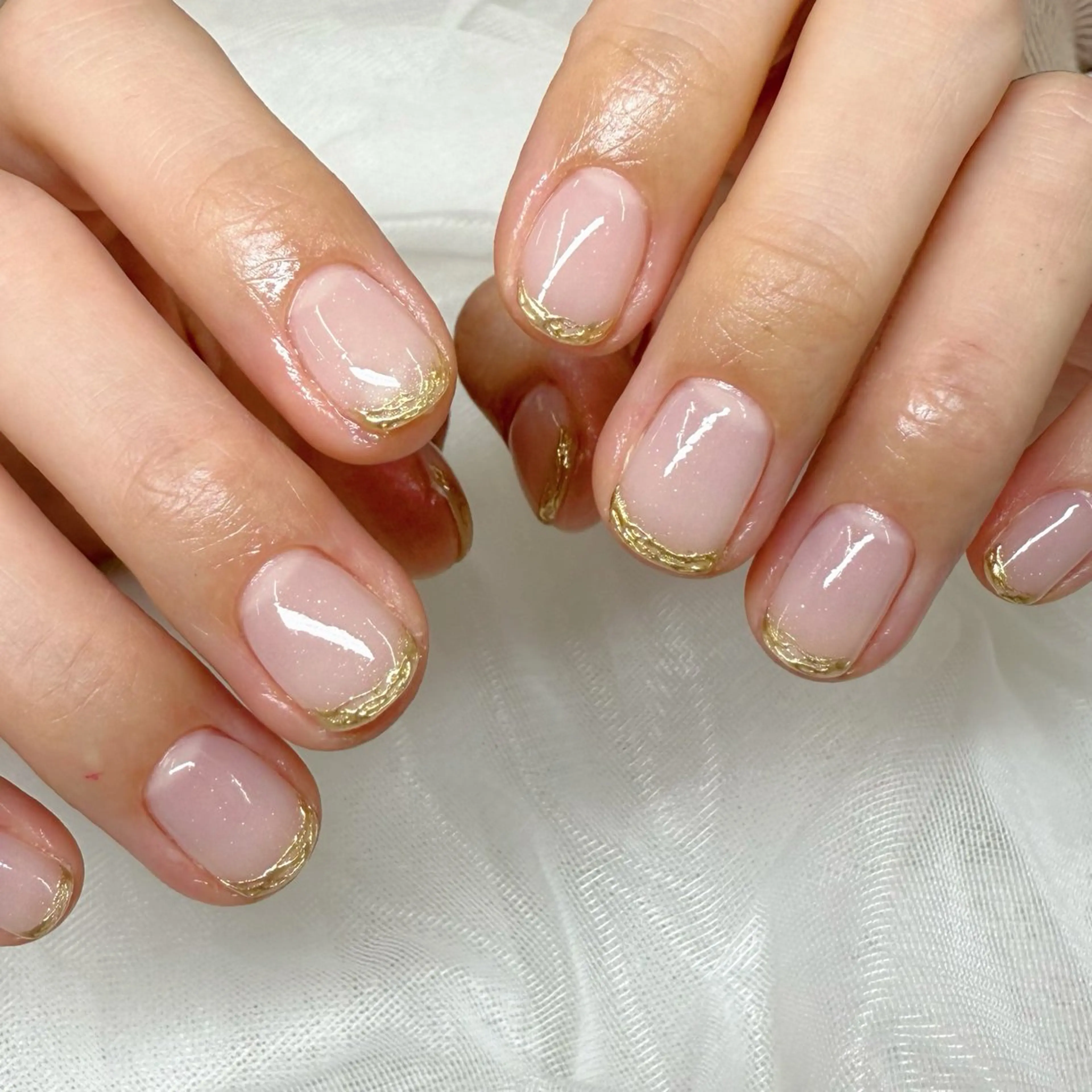 ネイル フレンチネイル ゴールド ミラーネイル ニュアンスネイル オフィスネイル ハンドネイル Amie NAILのネイルデザイン