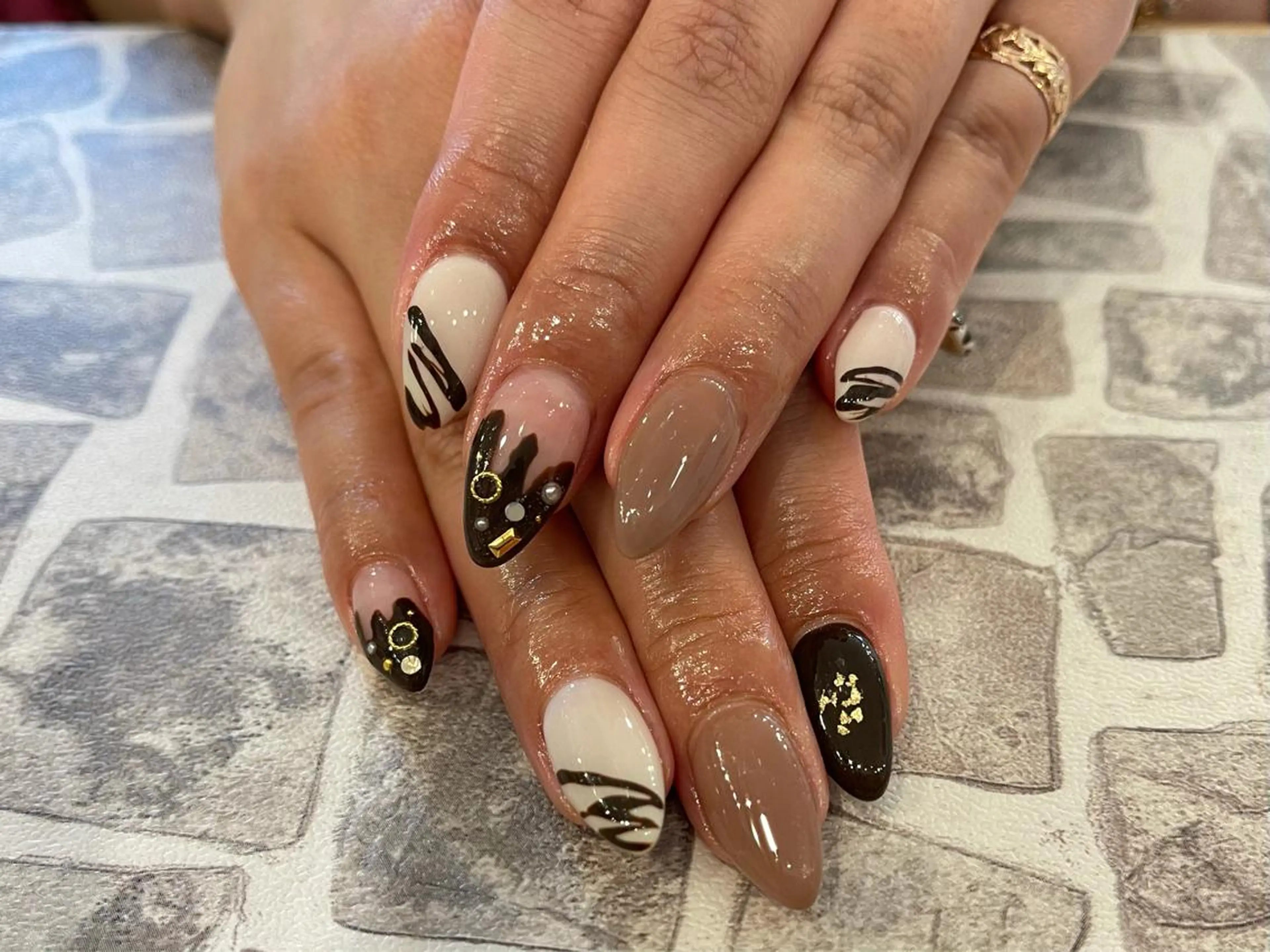 ネイル バレンタイン ハンドネイル NAIL Alaia 𓇼SHIORIのネイルデザイン