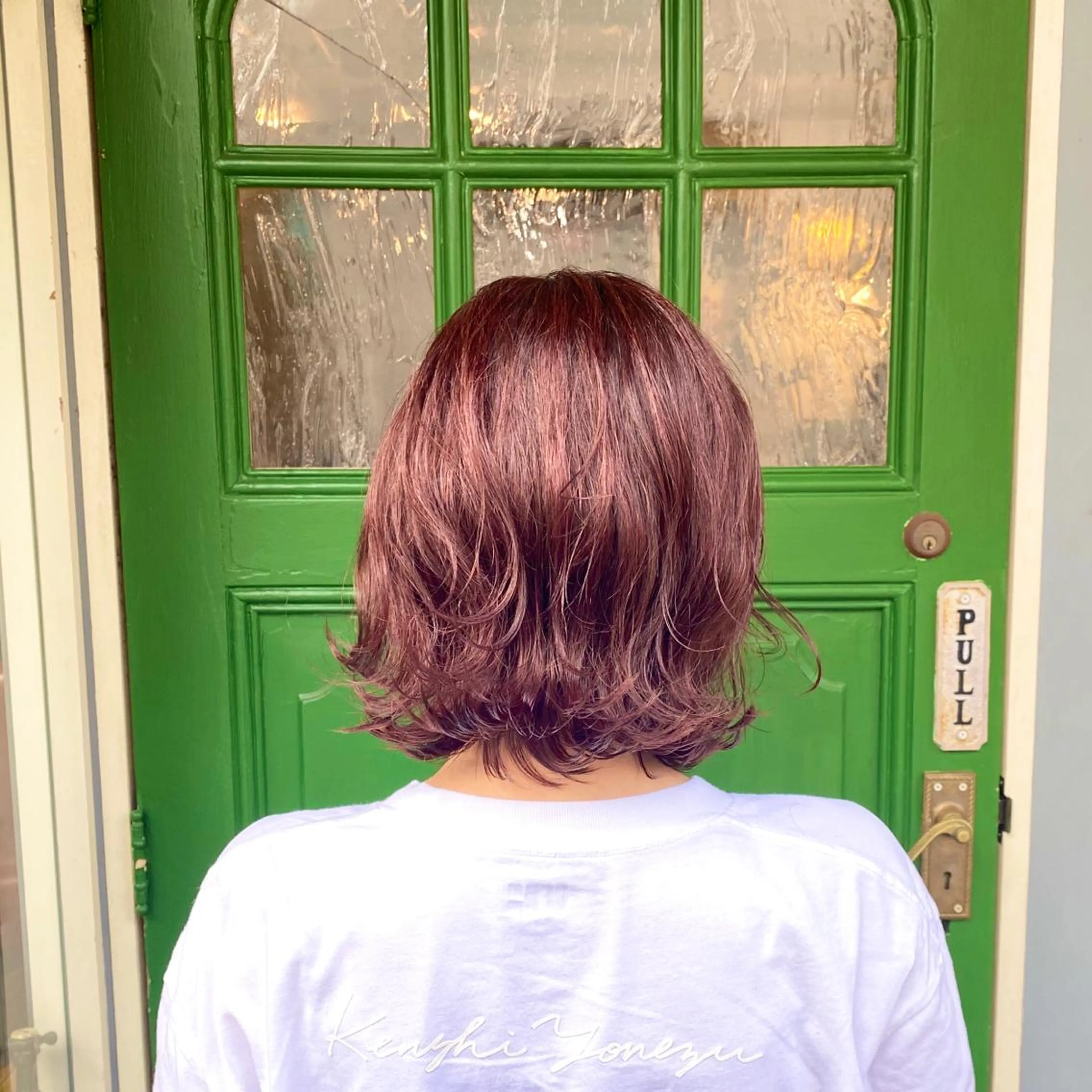 ショート カラー ヘアアレンジ ブリーチ ピンクカラー レッドカラー カット ヘアカラー BRITS 渡辺 菜々子のヘアスタイル