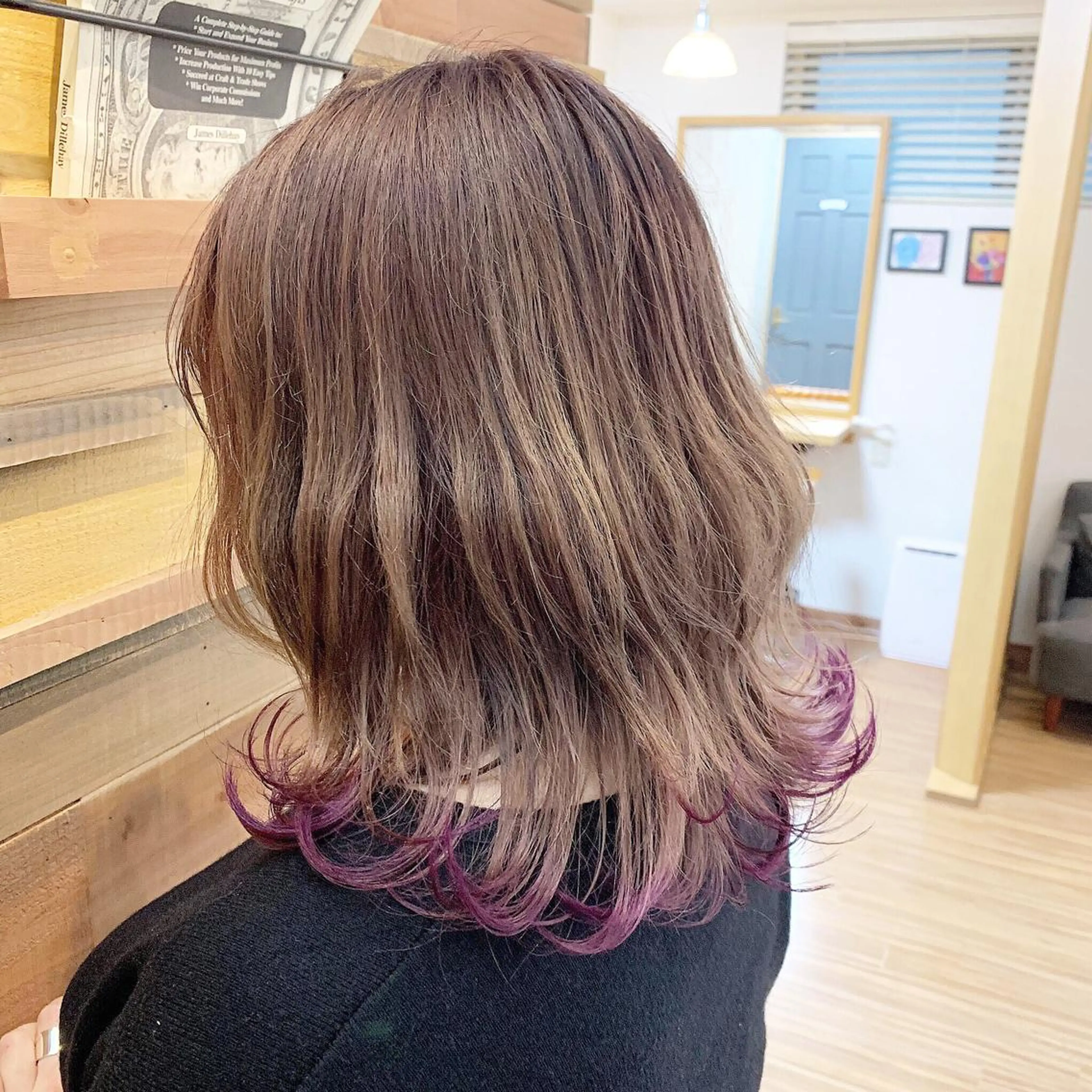 ミディアム カラー ヘアアレンジ ラベンダーカラー 遠藤 拓馬のヘアスタイル