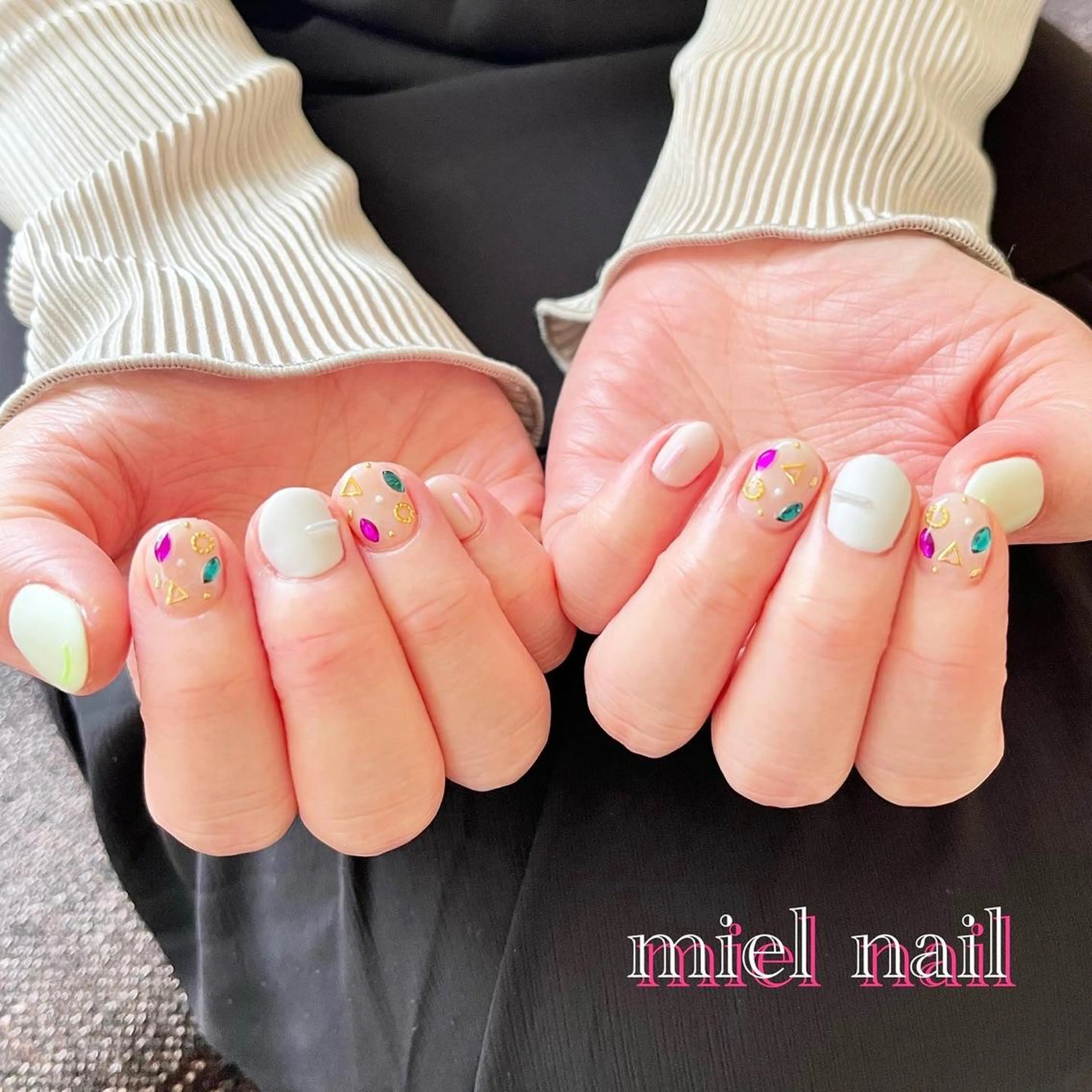 ネイル マットネイル パステルネイル 春ネイル ストーンネイル ハンドネイル miel nailのネイルデザイン