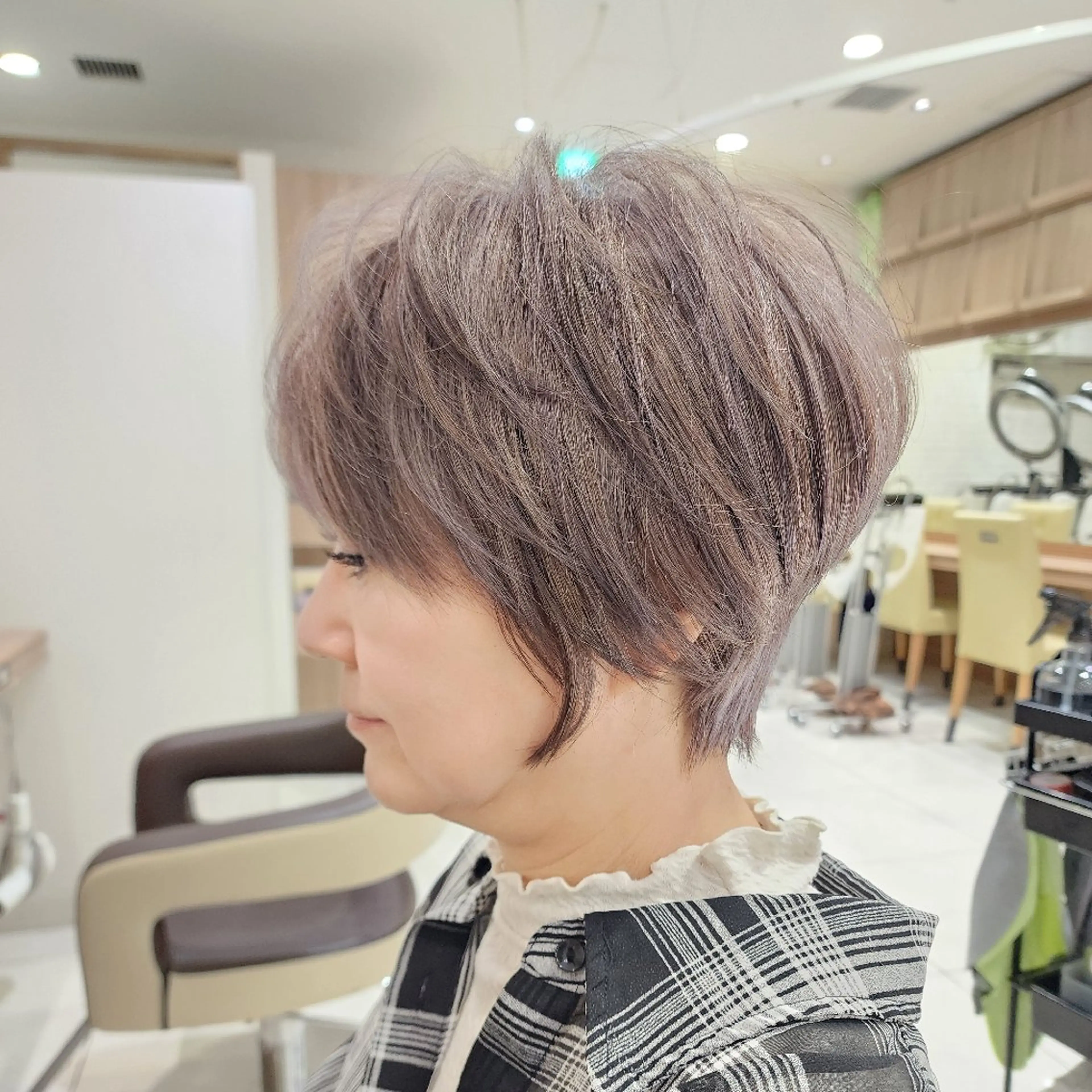 ショート カラー アッシュ アッシュグレー アッシュグレージュ ブリーチ グレージュ 中村 和貴のヘアスタイル