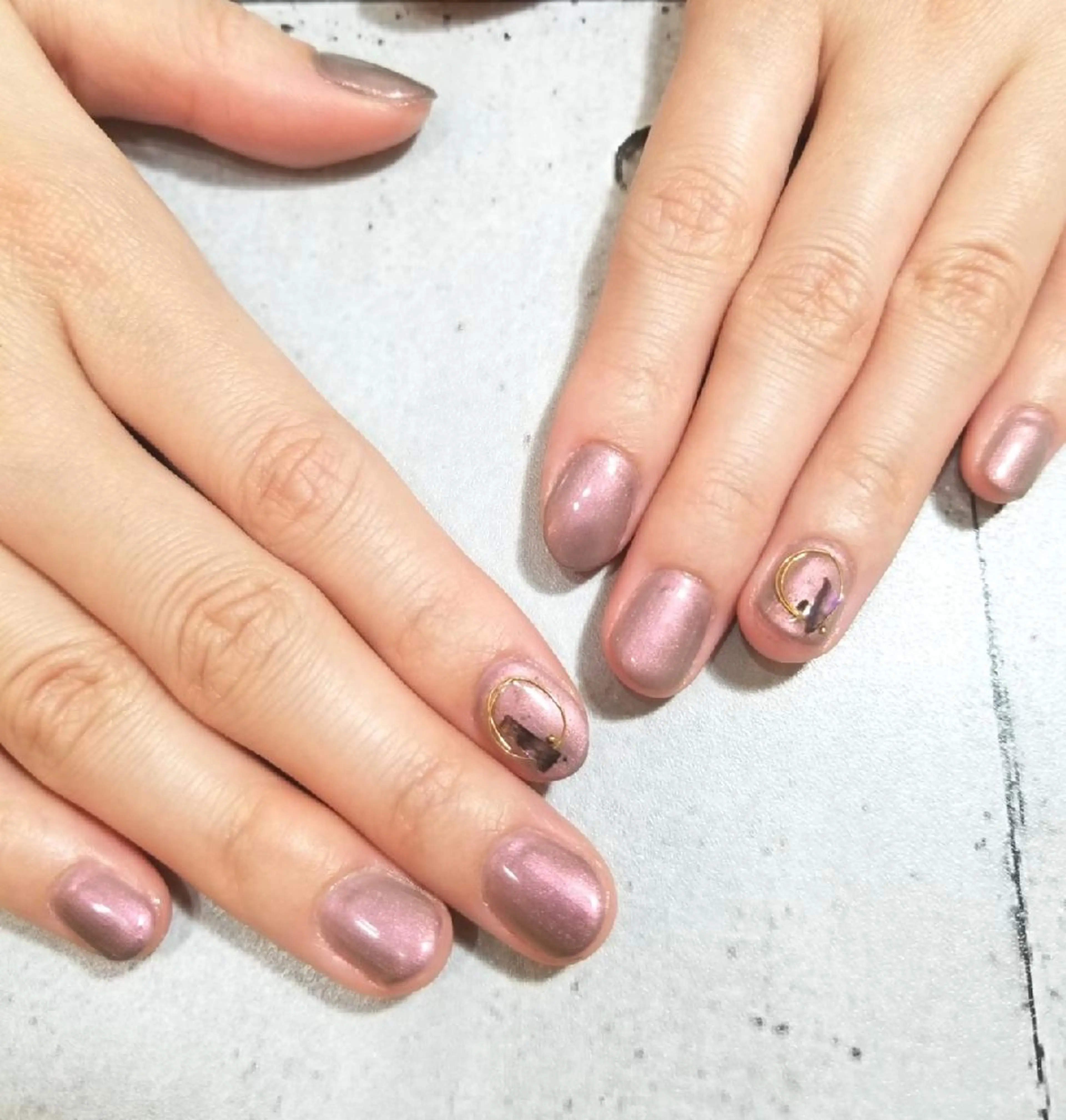 ネイル アートネイル ワンカラーネイル nailatelier nijiiro.所属・nijiiro🌈 サトウのネイルデザイン